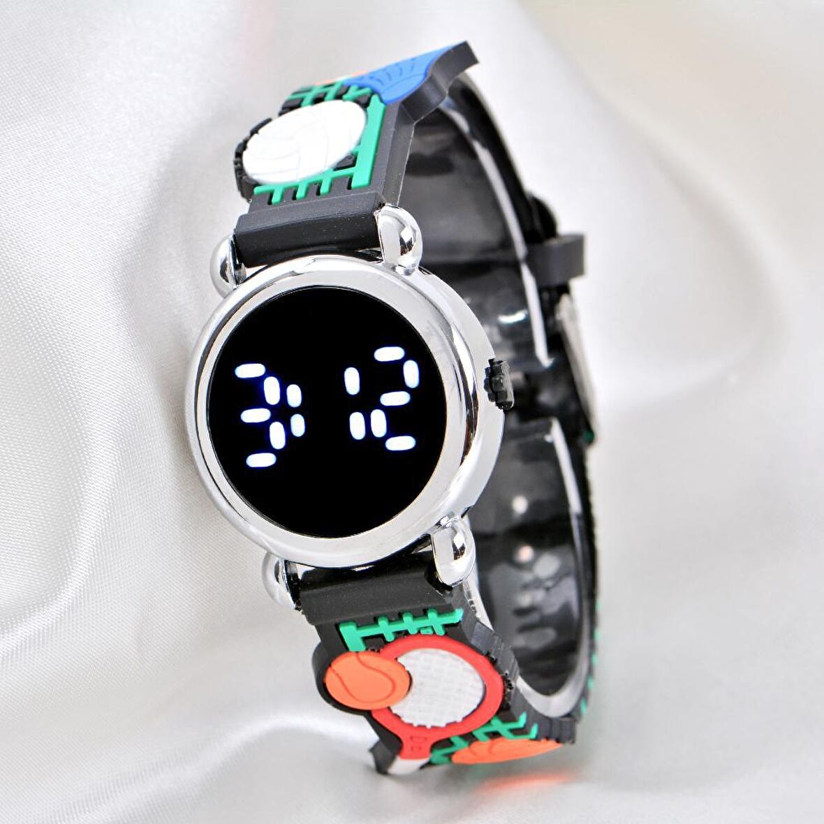 Çocuk Kol Saati Tenis Raket Desenli (04-09 Yaş) Led Ekran Silikon Kordon ST-304154