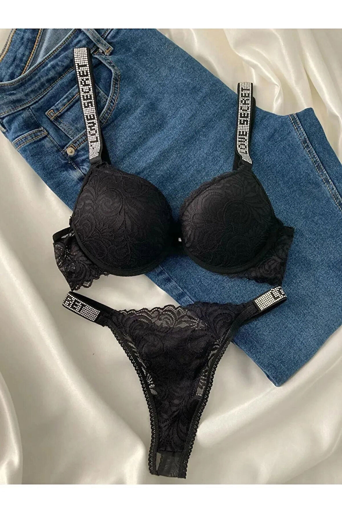 Kadın Siyah Dantelli Taşlı Balenli Destekli Dolgulu Push Up Sütyen Takımı Iç Çamaşırı Takımı