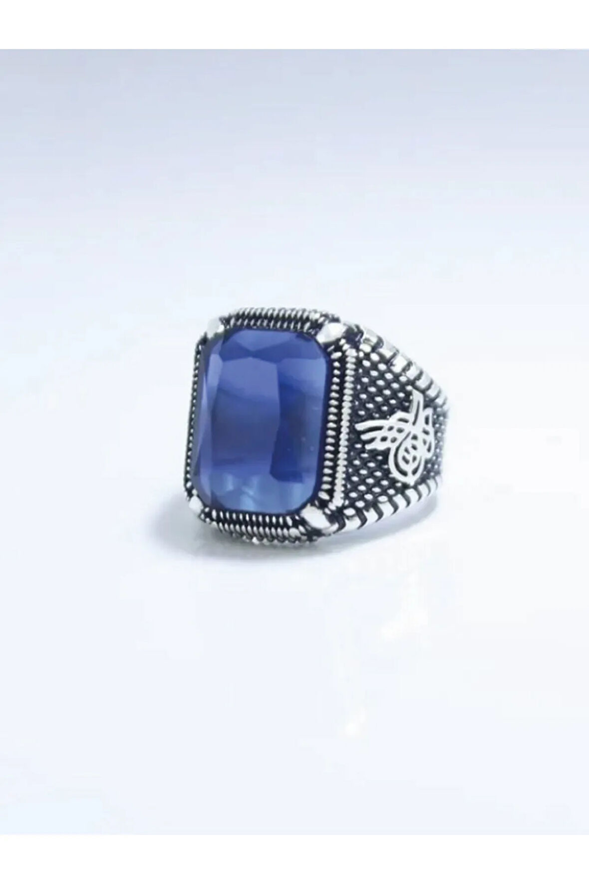 925 Ayar Gümüş Pençe Model Tuğra Desenli Kristal Kesim Safir Taşlı Erkek Yüzük