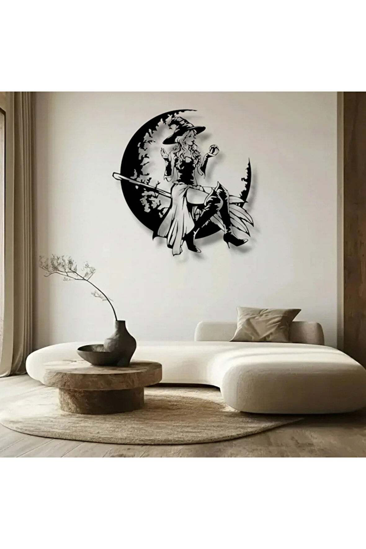 Cadı ve Ay Silüeti Metal Duvar Dekoru – Gotik Sanat ve Halloween Temalı Tasarım
