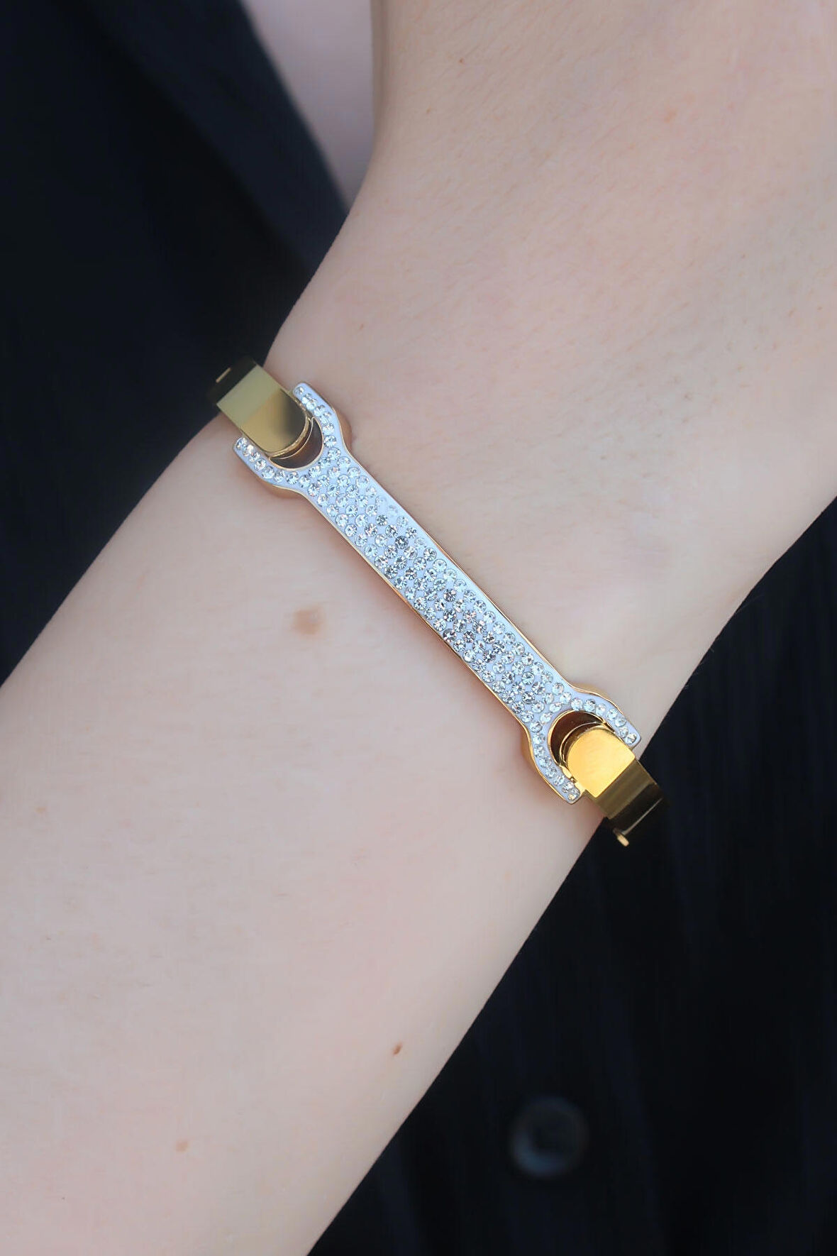 STİLLOVE 316L Çelik Gold Renk Zirkon Taşlı Kadın Kelepçe