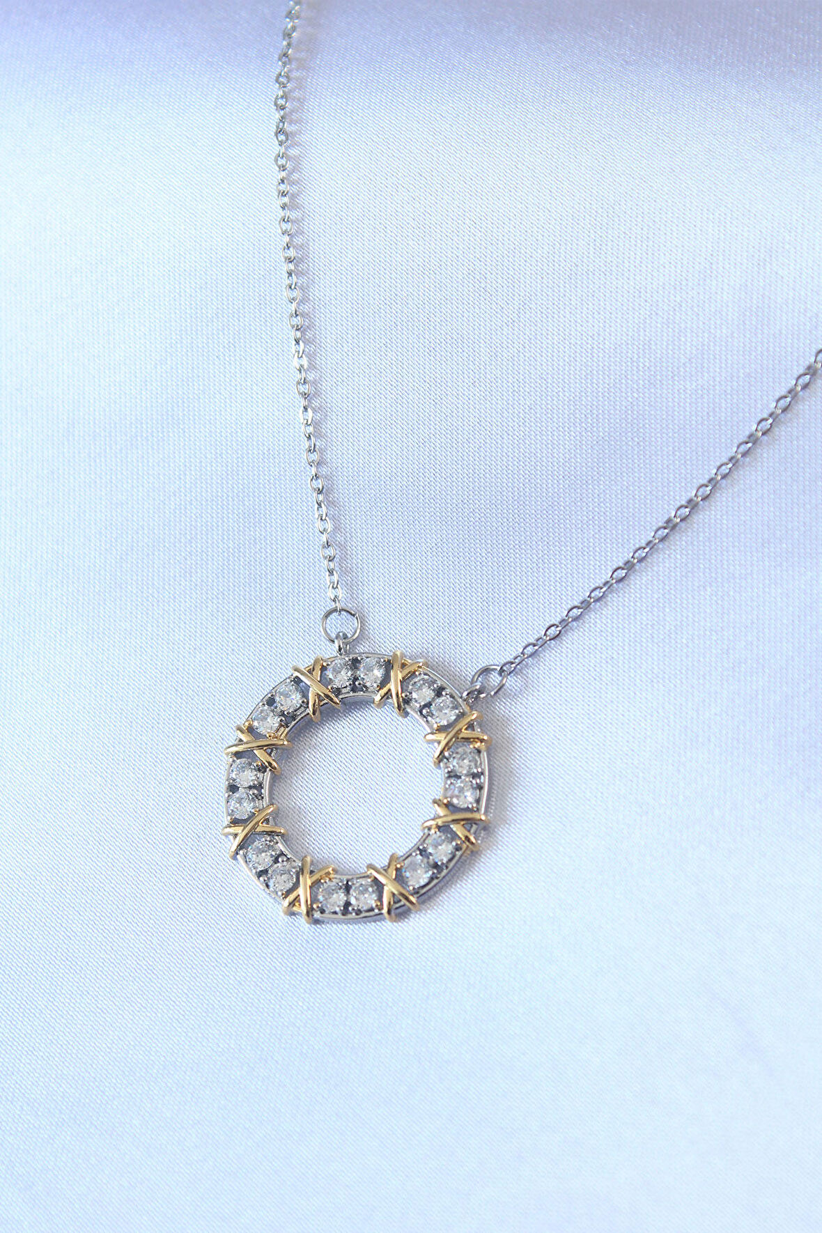 STİLLOVE 316L Çelik Gümüş Renk Zirkon Taşlı Gold Detay Xoxo Kadın Kolye