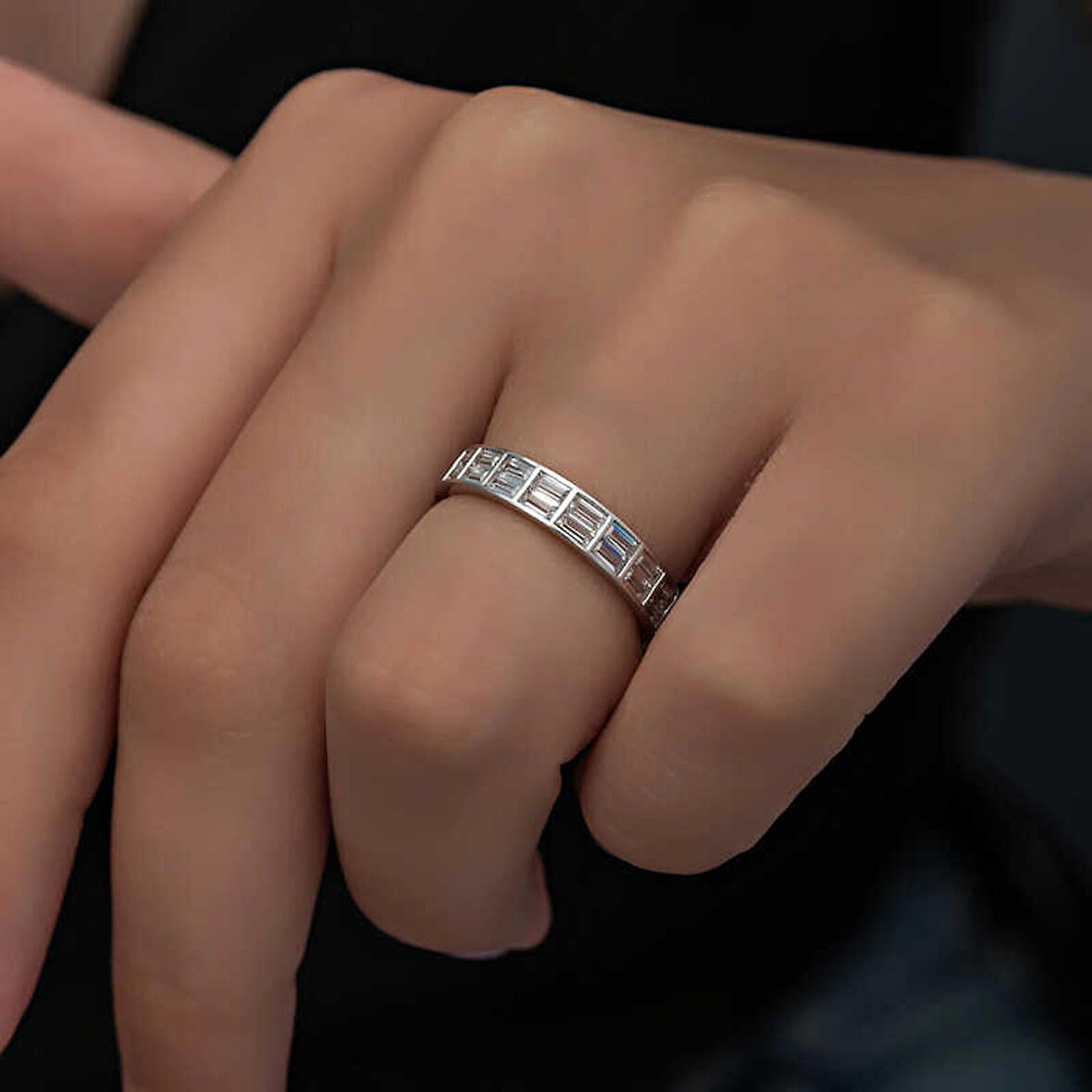 STİLLOVE Gümüş Sıralı Baget Taşlı Kadın Yüzük