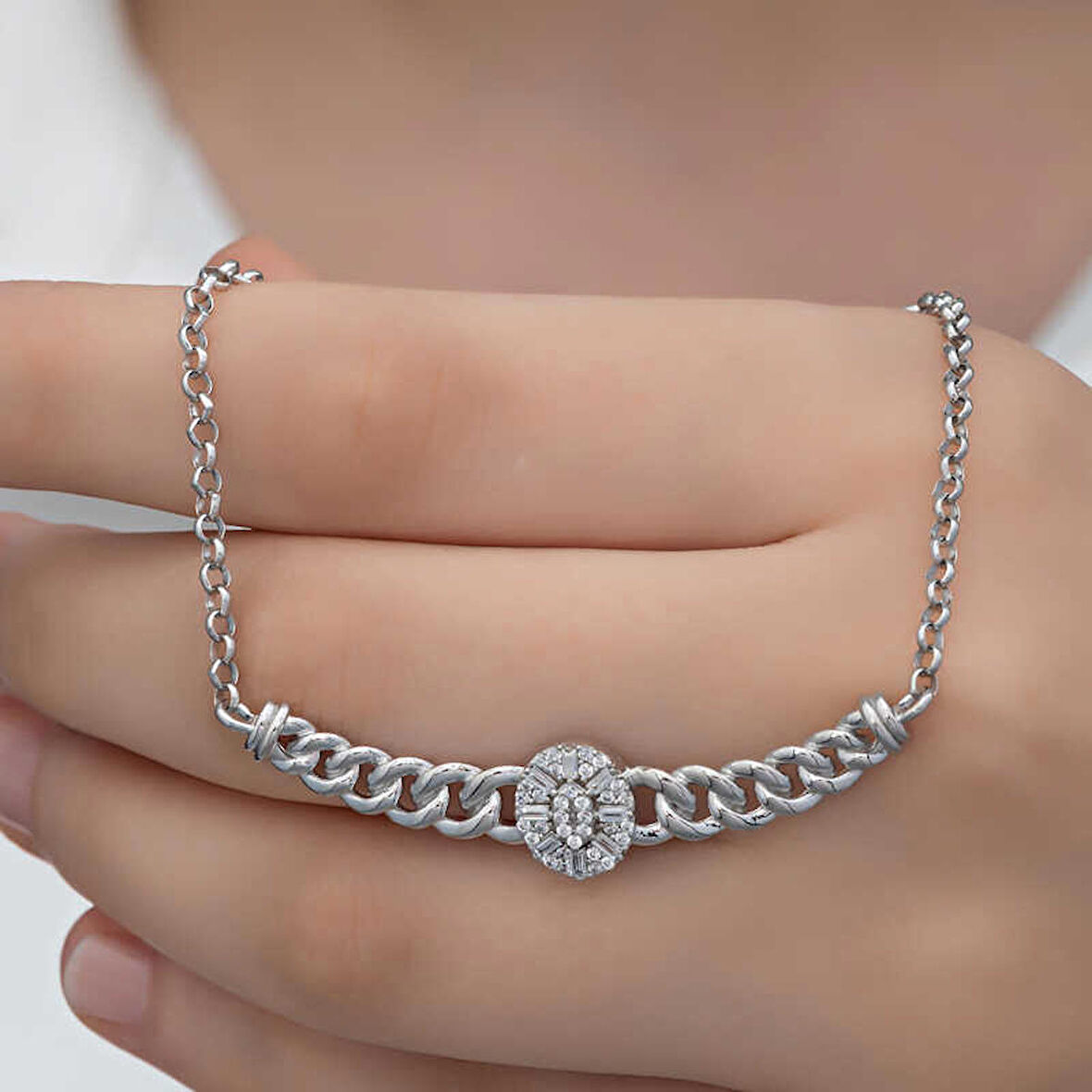 STİLLOVE Gümüş Gurmet Zincirli Oval Baget Taşlı Kadın Kolye