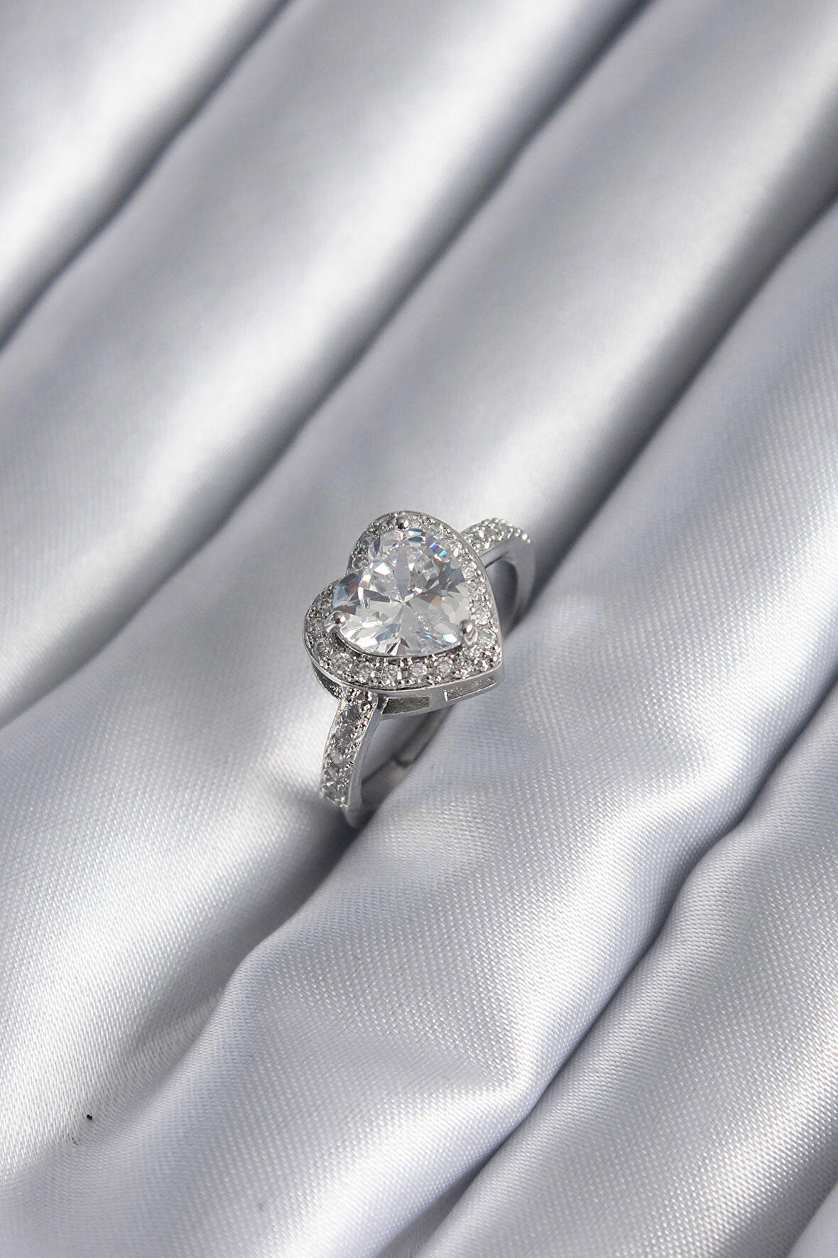 STİLLOVE Pirinç Gümüş Renk Zirkon Taş Kalp Charm Model Kadın Yüzük