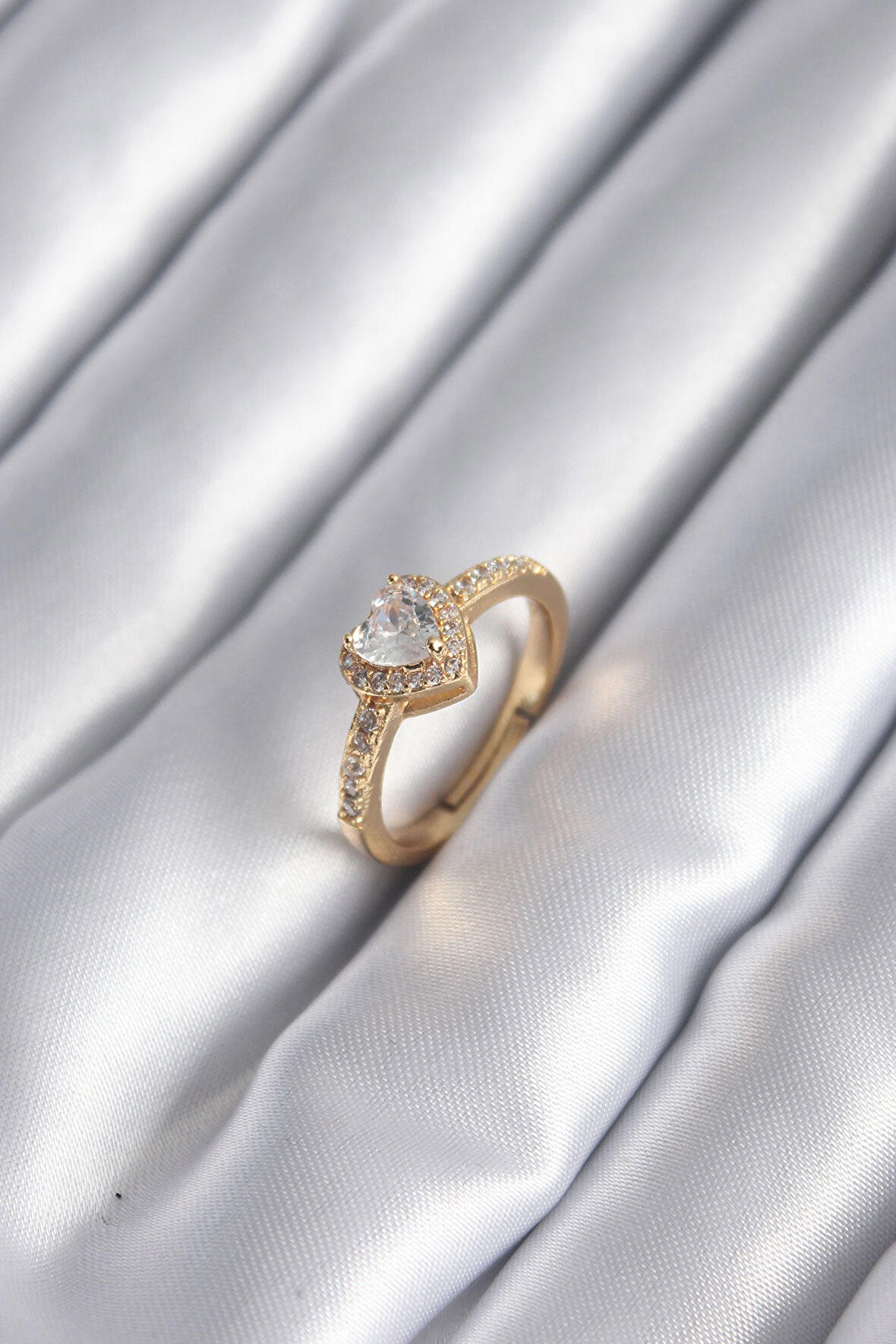 STİLLOVE Pirinç Gold Renk Zirkon Taşlı Kalp Charm Model Kadın Yüzük