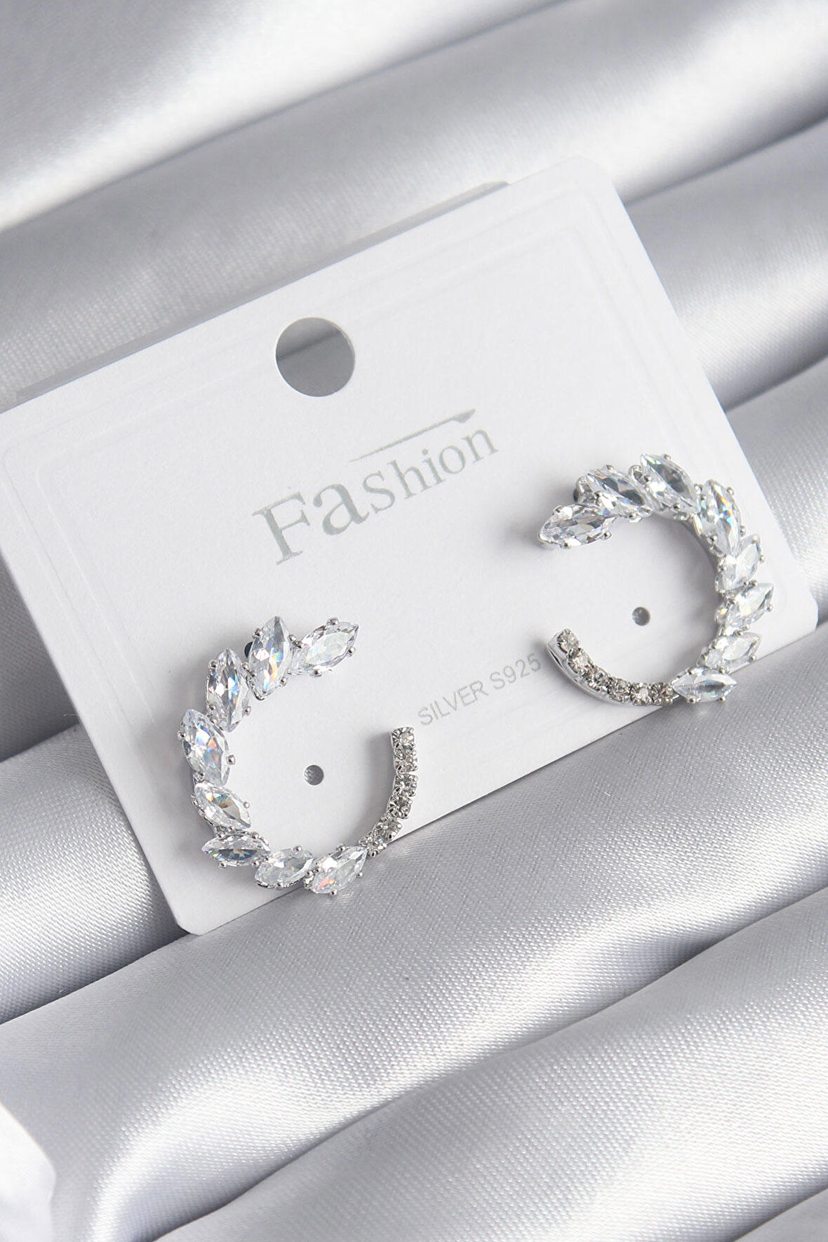 STİLLOVE Pirinç Gümüş Renk Zirkon Taşlı Kadın Küpe