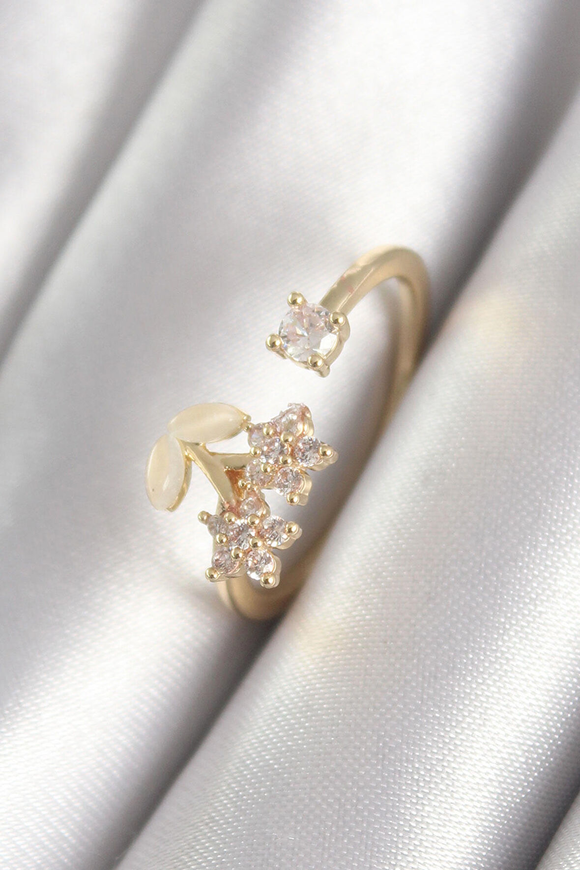 STİLLOVE Pirinç Gold Renk Zirkon Taşlı Çiçek Model Kadın Yüzük