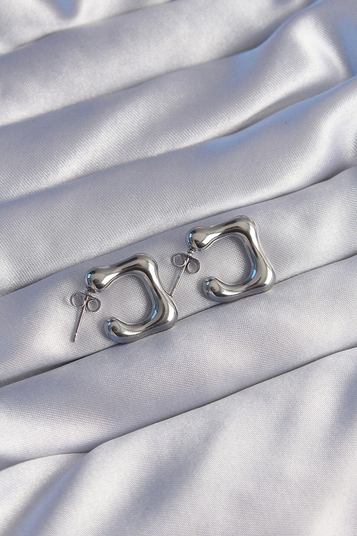 STİLLOVE 316L Çelik Gümüş Renk Minimal Bubble Küpe