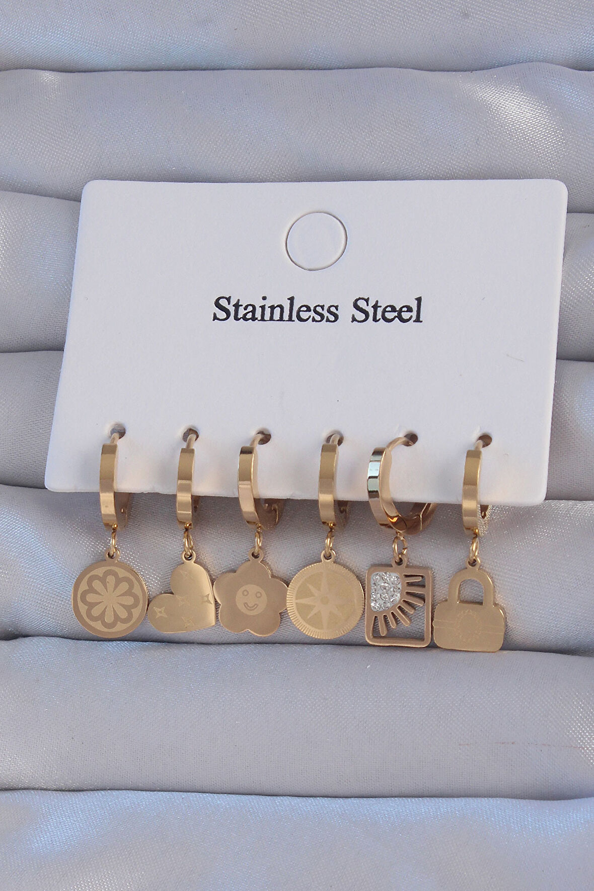 STİLLOVE 316L Çelik Gold Renk Zirkon Taşlı Çiçek Figürlü Kalp Model Halka Küpe Seti