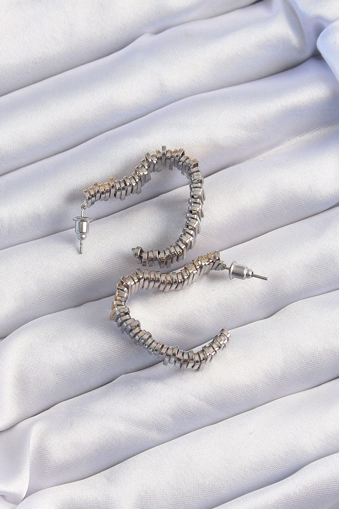 STİLLOVE Pirinç Gold Gümüş Renkli Tırtıklı Kalp Küpe