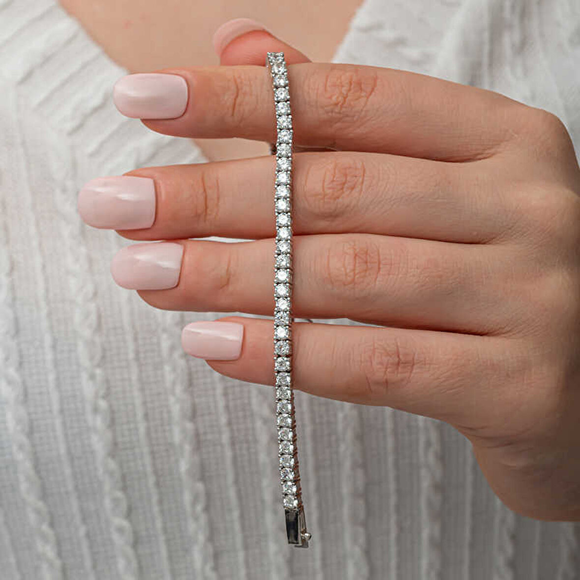 STİLLOVE Gümüş 3.5 mm Beyaz Taşlı Su Yolu Kadın Bileklik