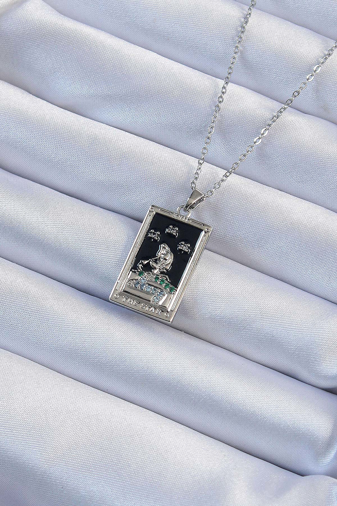 STİLLOVE 316L Çelik Zincir Gümüş Renk Zirkon Taşlı Siyah Mineli Kız Figürlü Tarot Kolye