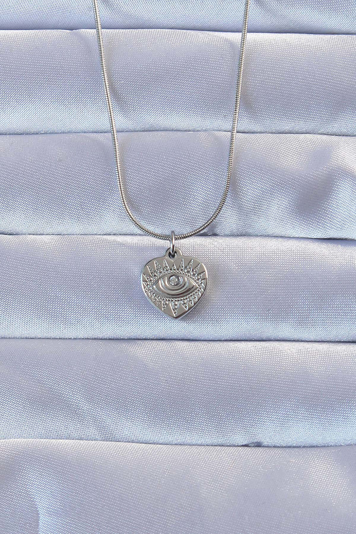 STİLLOVE 316L Gümüş Renk Zirkon Taşlı İşlemeli Göz Detay Kalp Kolye