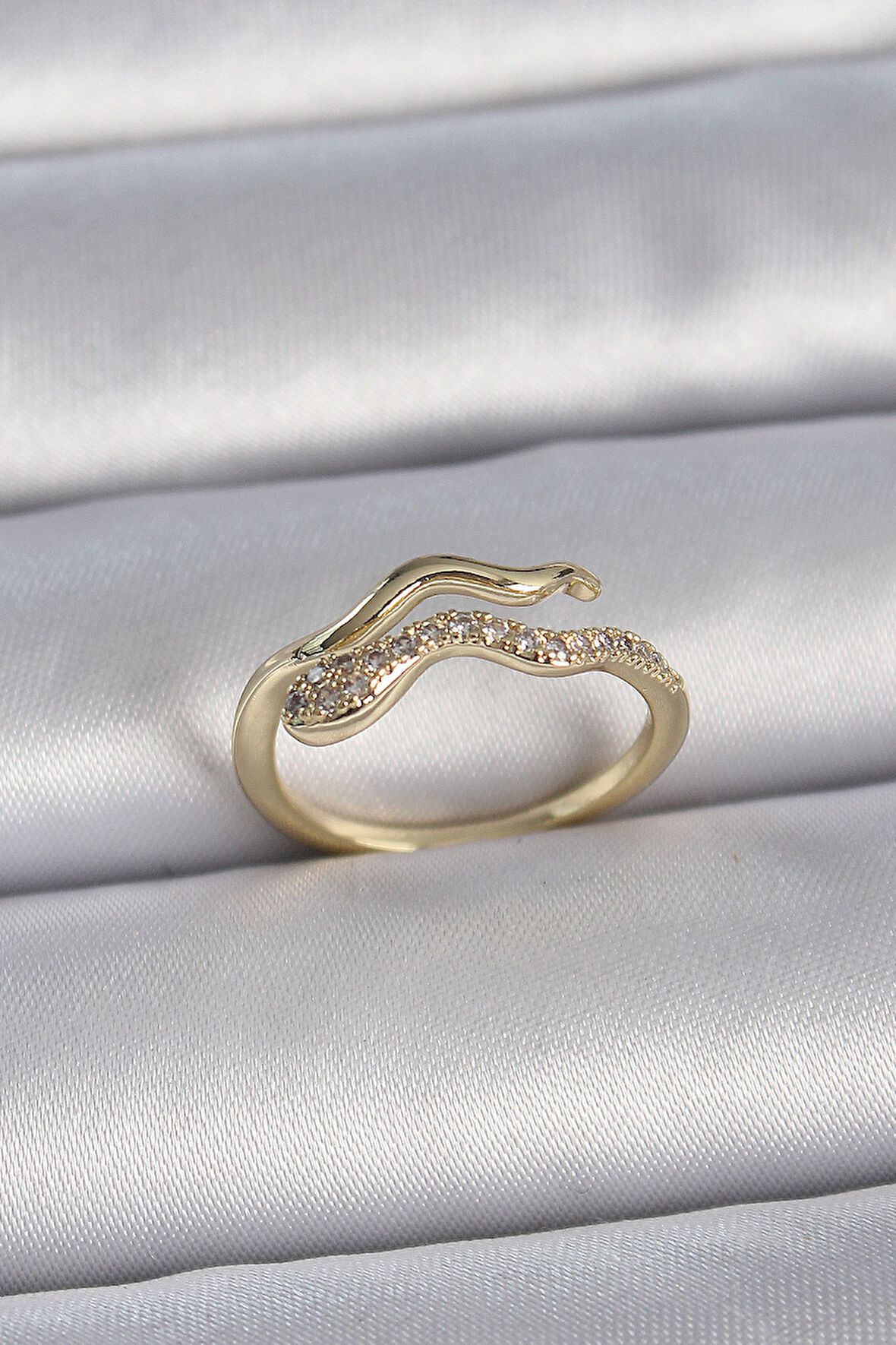 STİLLOVE Pirinç Gold Renk Zirkon Taşlı Yılan Ayarlanabilir Model Kadın Yüzük
