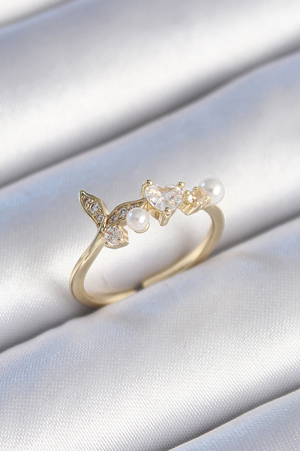STİLLOVE Pirinç Gold Renk Zirkon Taşlı Kalp Yaprak Model İnci Detay Kadın Yüzük