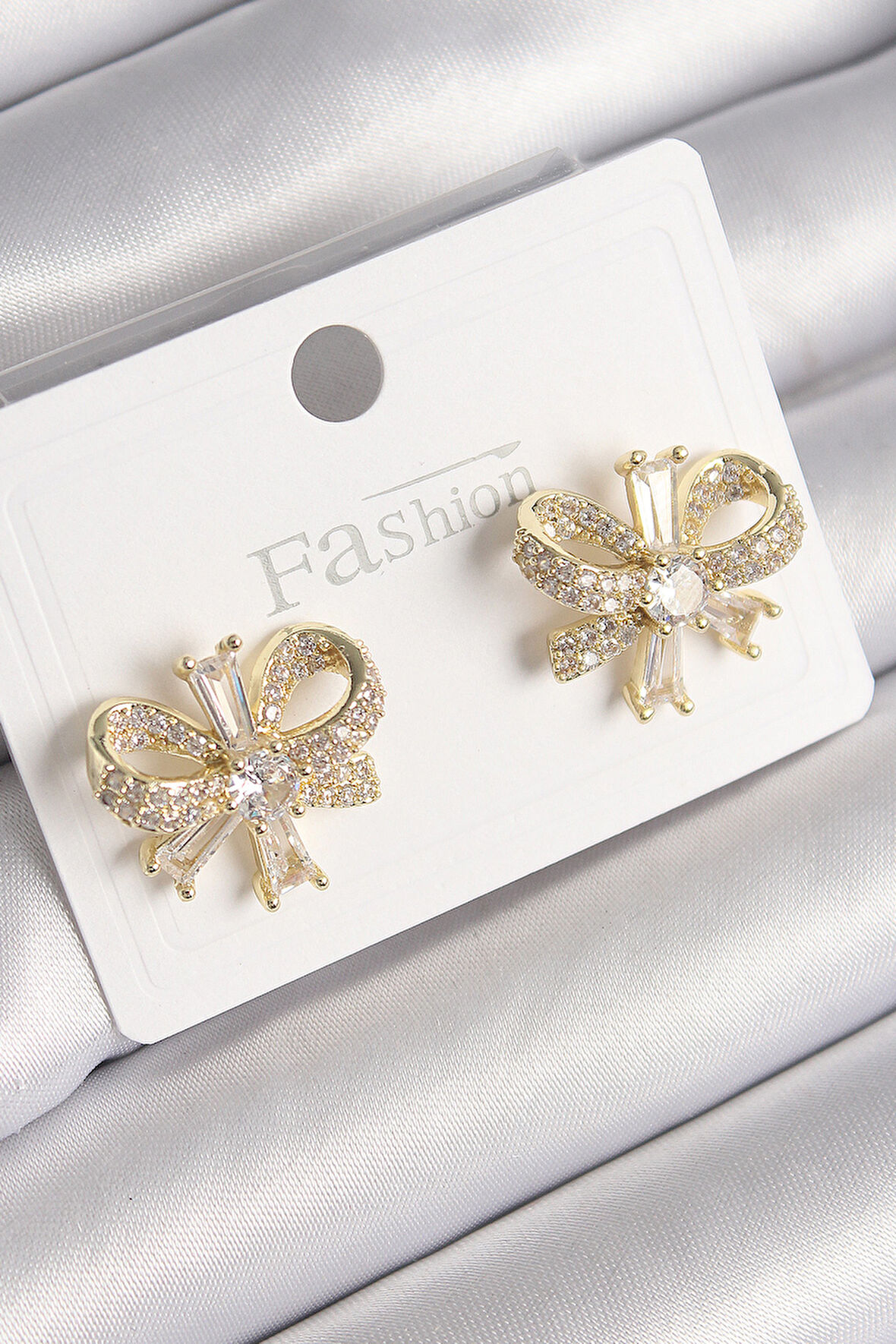 STİLLOVE Pirinç Gold Renk Zirkon Taşlı Fiyonk Model Kadın Küpe
