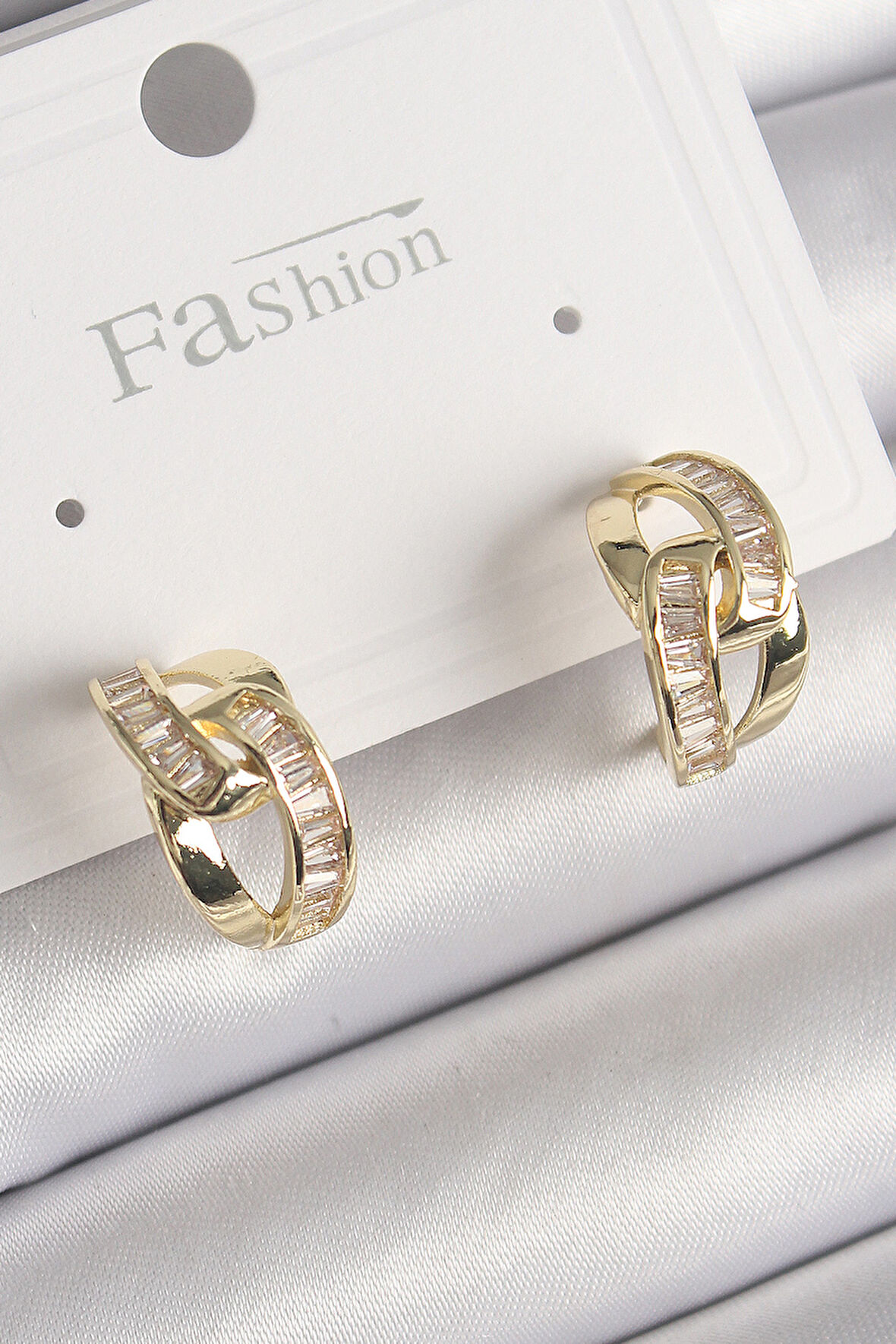 STİLLOVE Pirinç Gold Renk Zirkon Taşlı Zincir Model Kadın Küpe