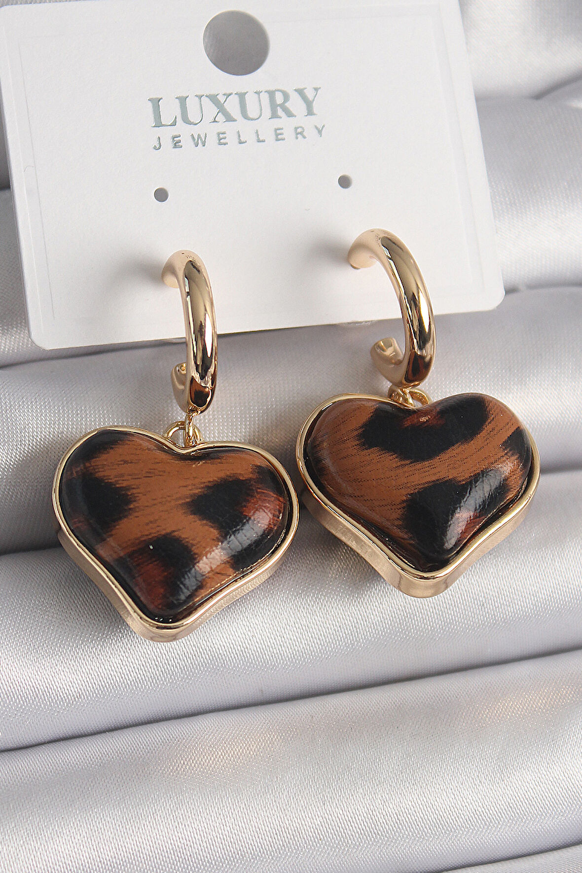 STİLLOVE Pirinç Gold Renk 3D Kalp Leopar Desen Model Kadın Küpe