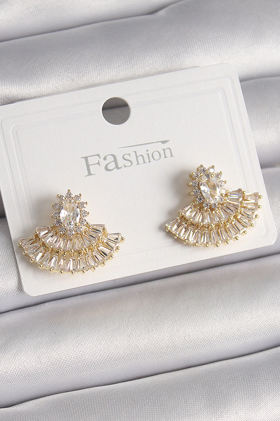 STİLLOVE Pirinç Gold Renk Zirkon Taşlı Yelpaze Model Kadın Küpe