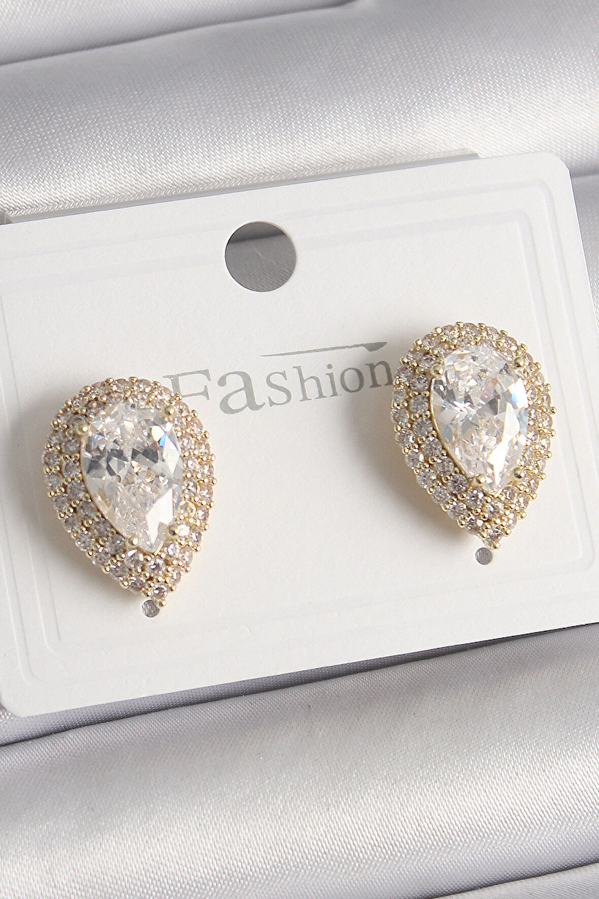 STİLLOVE Pirinç Gold Renk Zirkon Taşlı Damla Model Kadın Küpe