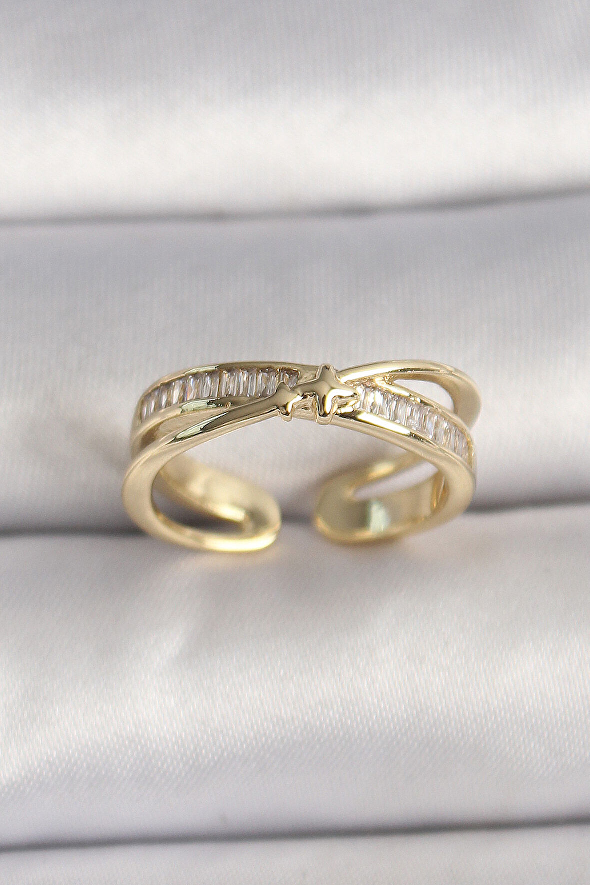 STİLLOVE Pirinç Gold Renk Zirkon Taşlı Yıldız Detaylı Ayarlanabilir Kadın Yüzük