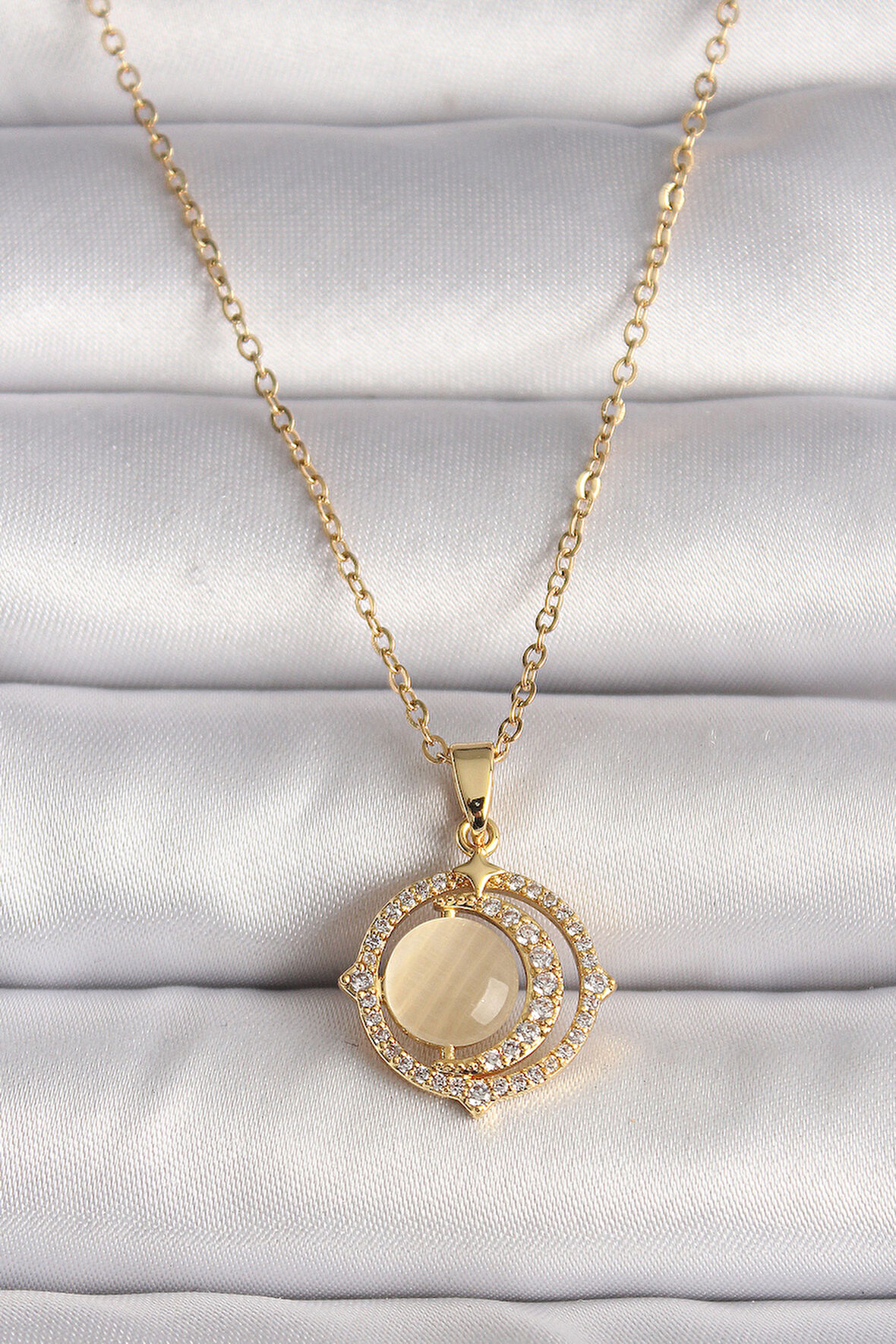 STİLLOVE 316L Çelik Gold Renk Zirkon Taşlı Sarı Sedefli Hilal Model Kadın Kolye