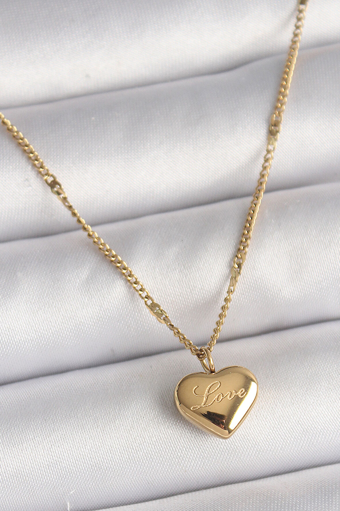 STİLLOVE 316L Çelik Gold Renk Zincir Love İşlemeli Kalp Figür Kadın Kolye