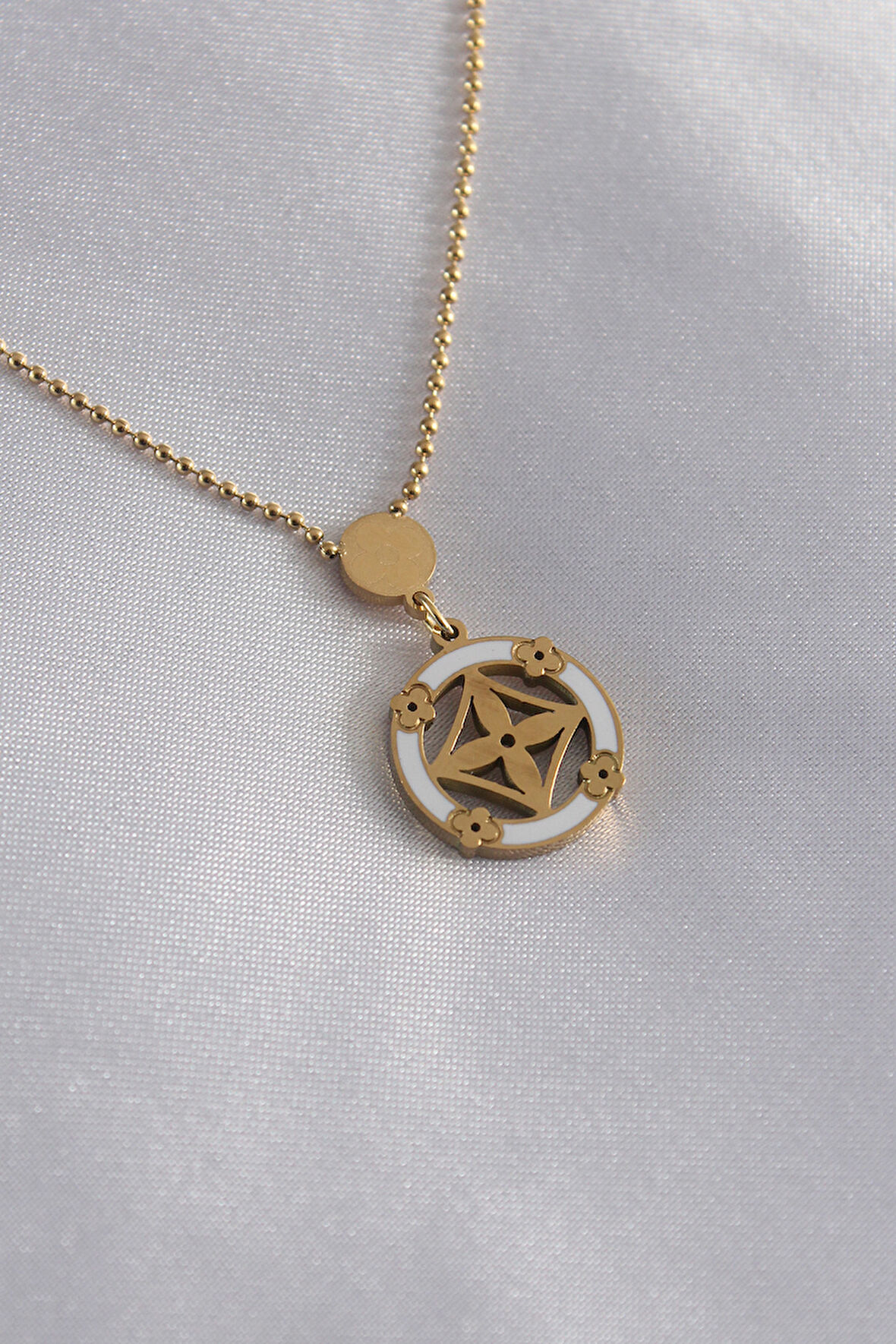 STİLLOVE 316L Çelik Gold Renk Çiçek Figür Kadın Kolye