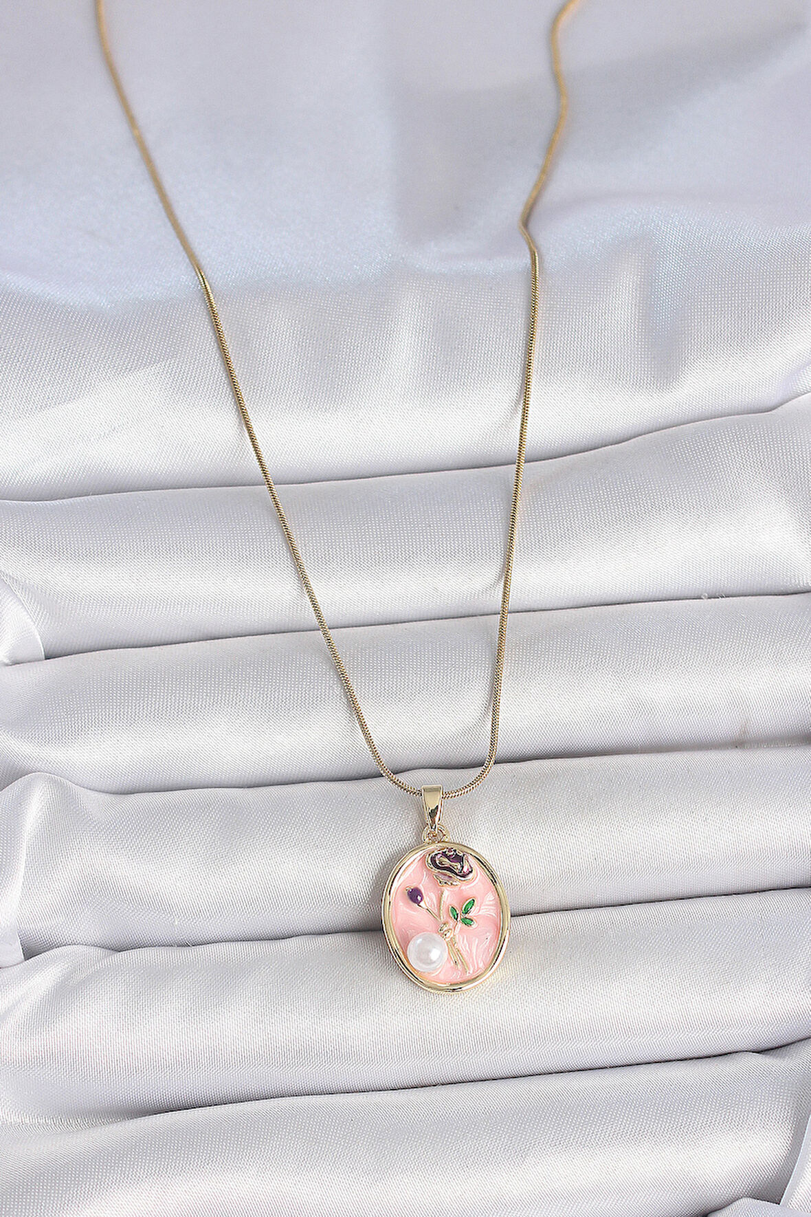 316L Çelik Gold Renk Zincir Pembe Çiçek İşlemeli İnci Detay Portre Model Kadın Kolye SL11565