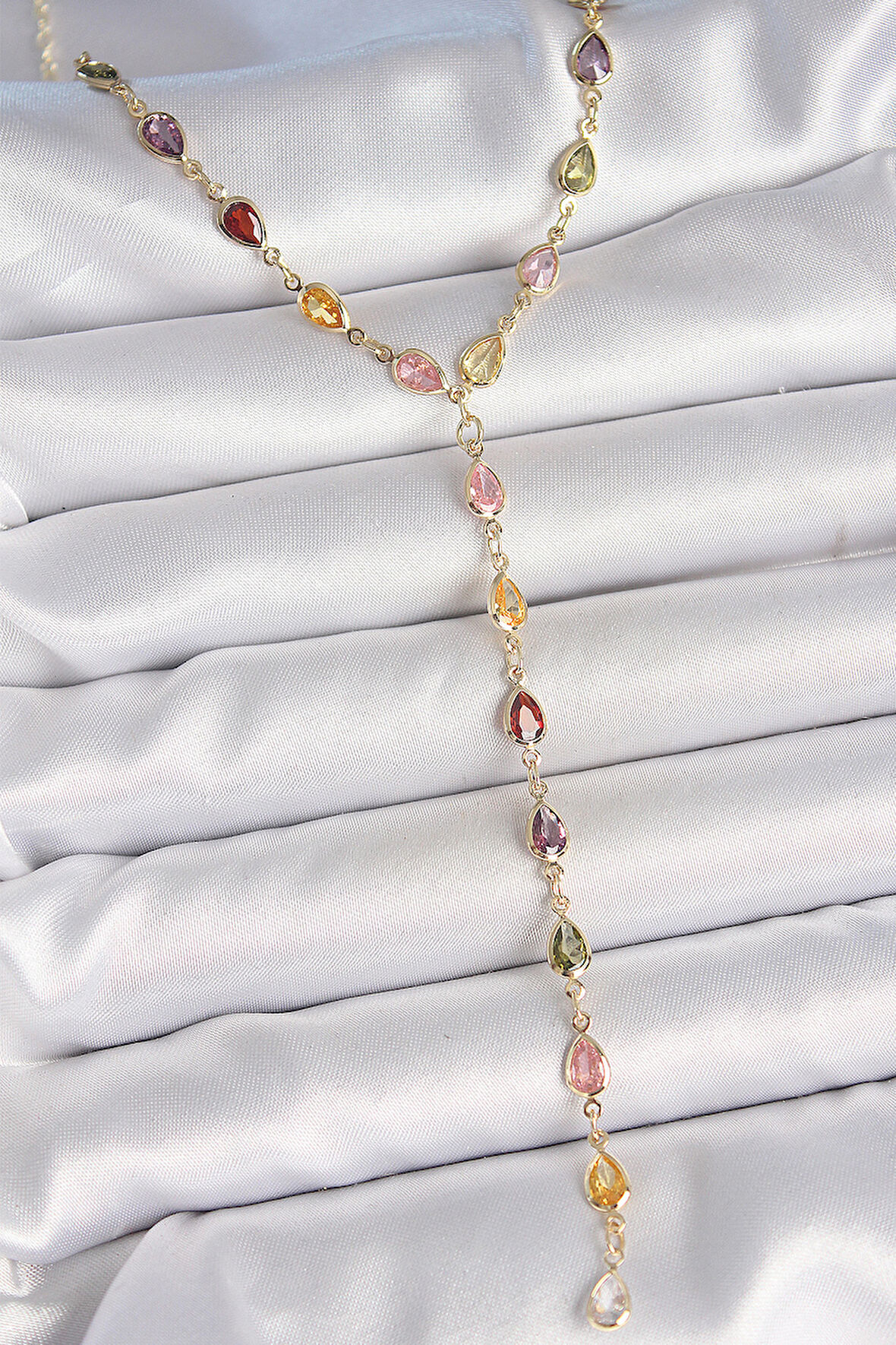 Gold Karışık Renk Zirkon Taşlı Y Pirinç Kolye SL11895