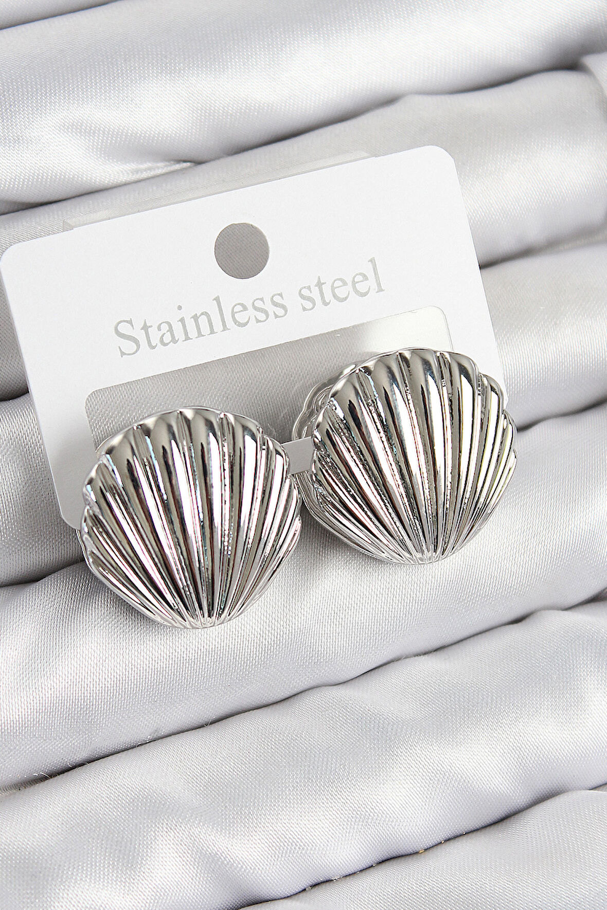 Pirinç İstiridye Model Gümüş Renk Kadın Küpe