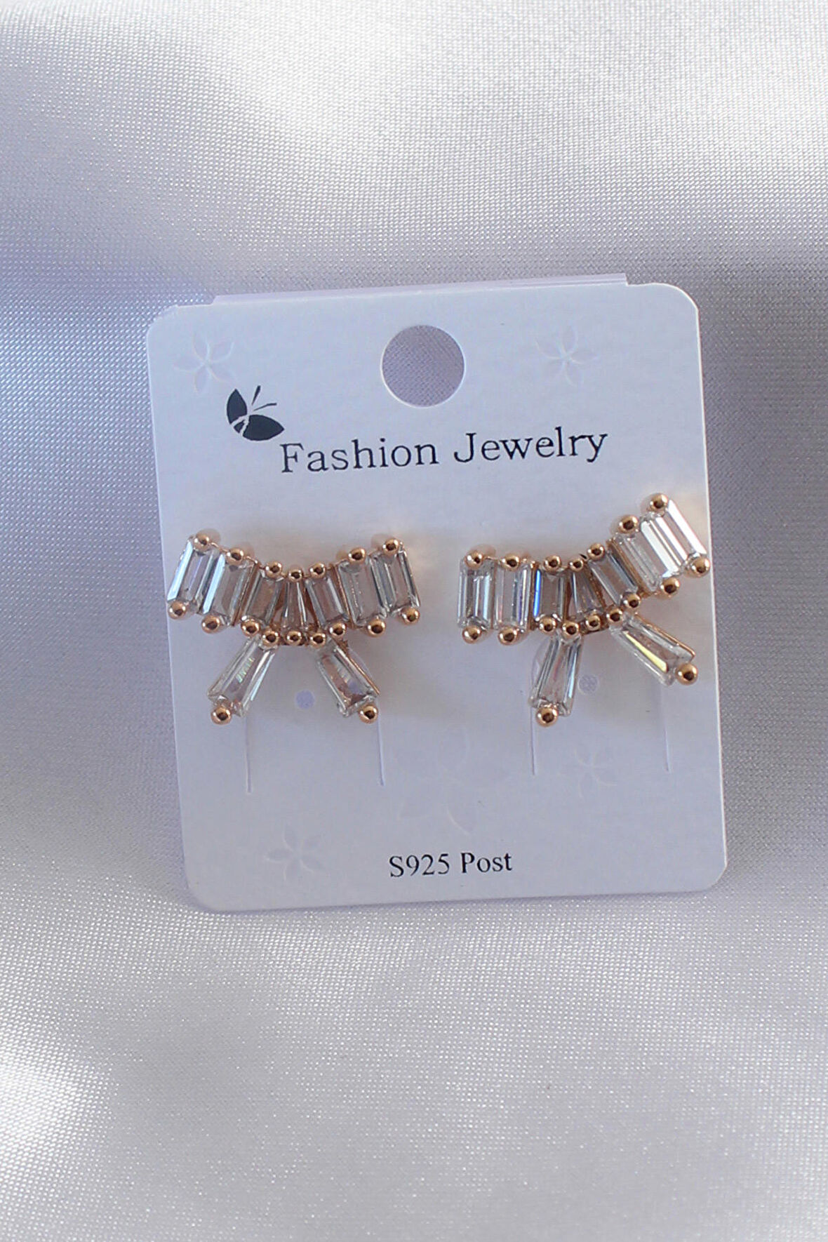 STİLLOVE Gold Renk Kurdele Model Zirkon Taşlı Kadın Küpe