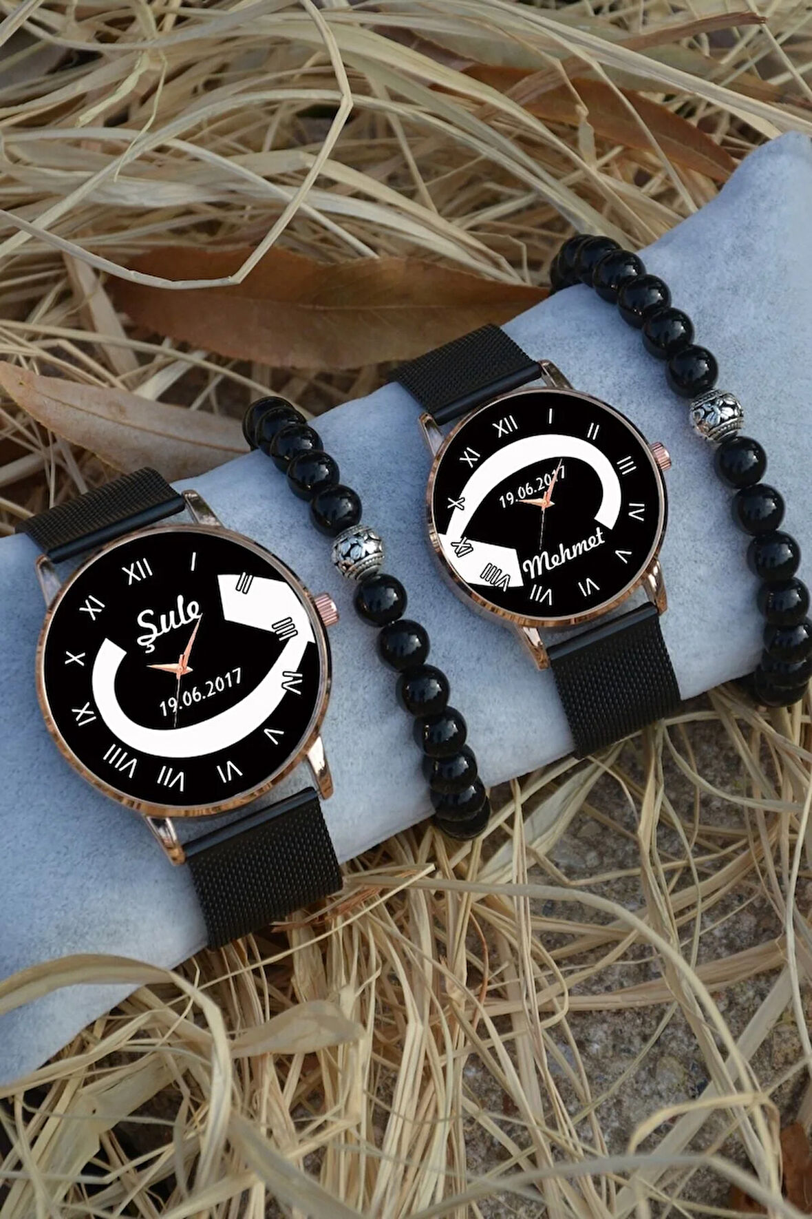 Çift Saatleri Sevgili Saatleri Sonsuzluk Romen Rakamlı Isim Ve Tarih Yazılı Çift Kol Saatleri