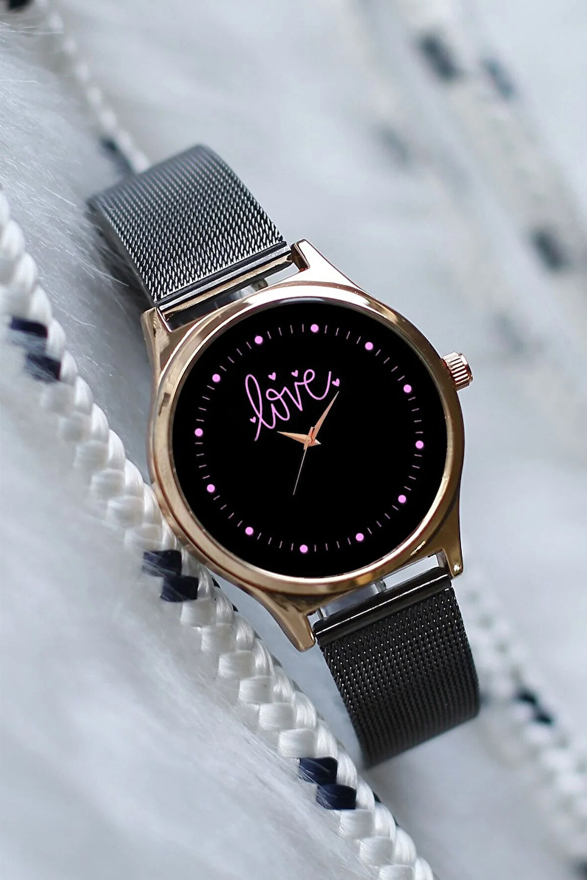 Kadın Kol Saati Pembe Love Tasarım Kol Saati