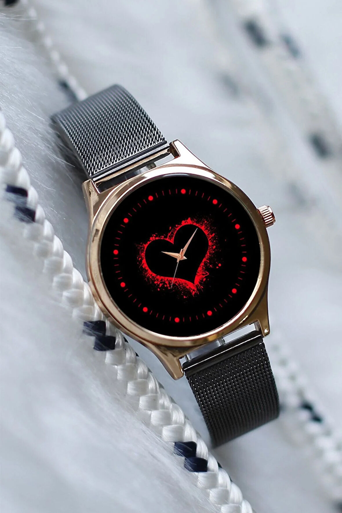 Kadın Kol Saati Kırmızı Kalp Kol Saati