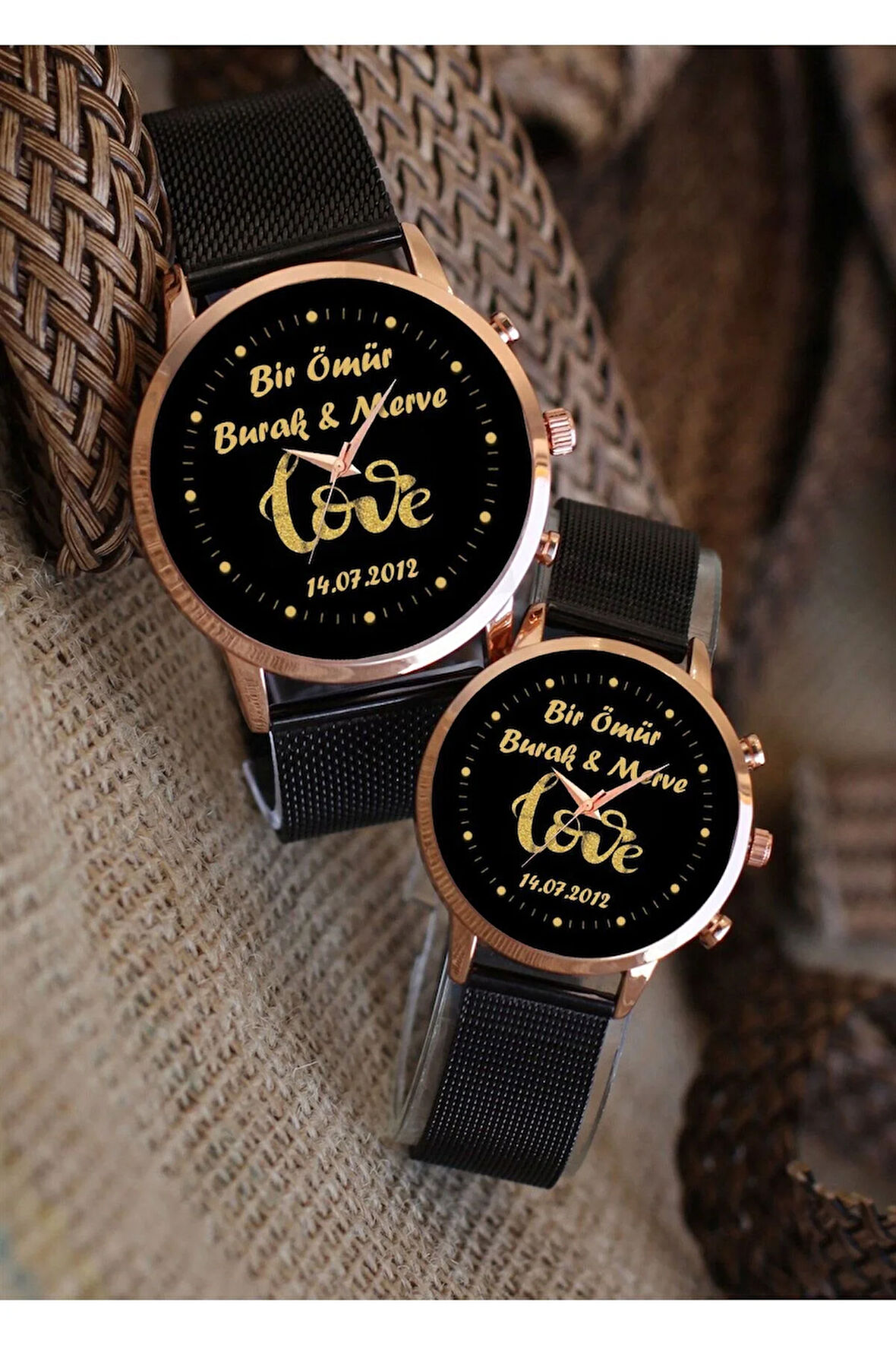 Love Baskılı İsimli ve Tarihli Sevgili Çift Kol Saatleri