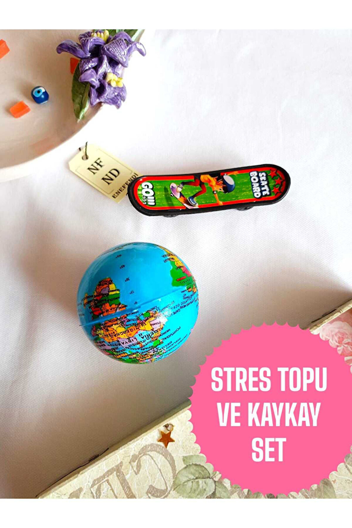 2li Set Stres Topu 6.3 Cm Çapında Dünya Haritalı Ve Plastik Parmak Kaykay 10 Cm Hediye Oyuncak