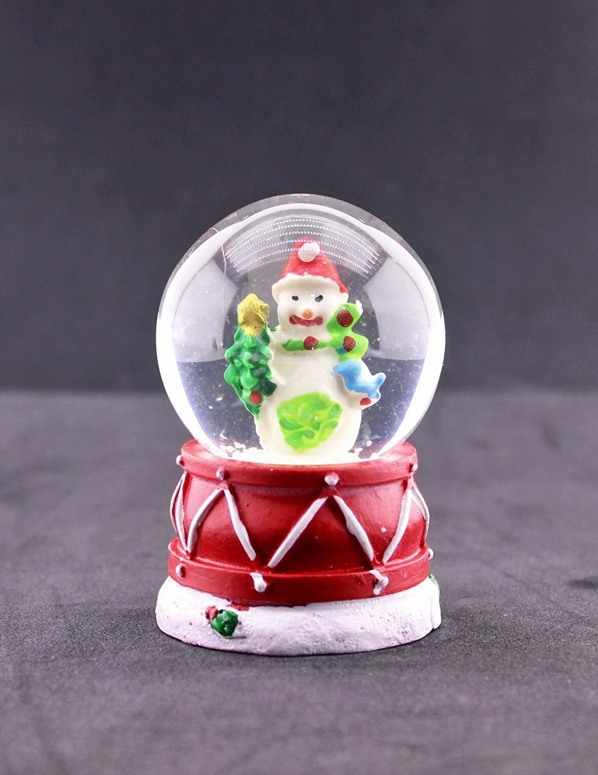 Sevgiliye Yeni Yıl Hediyesi 2023 Kardan Adam Temalı Mini Boy Işıklı Yılbaşı Kar Küresi 6.5 cm