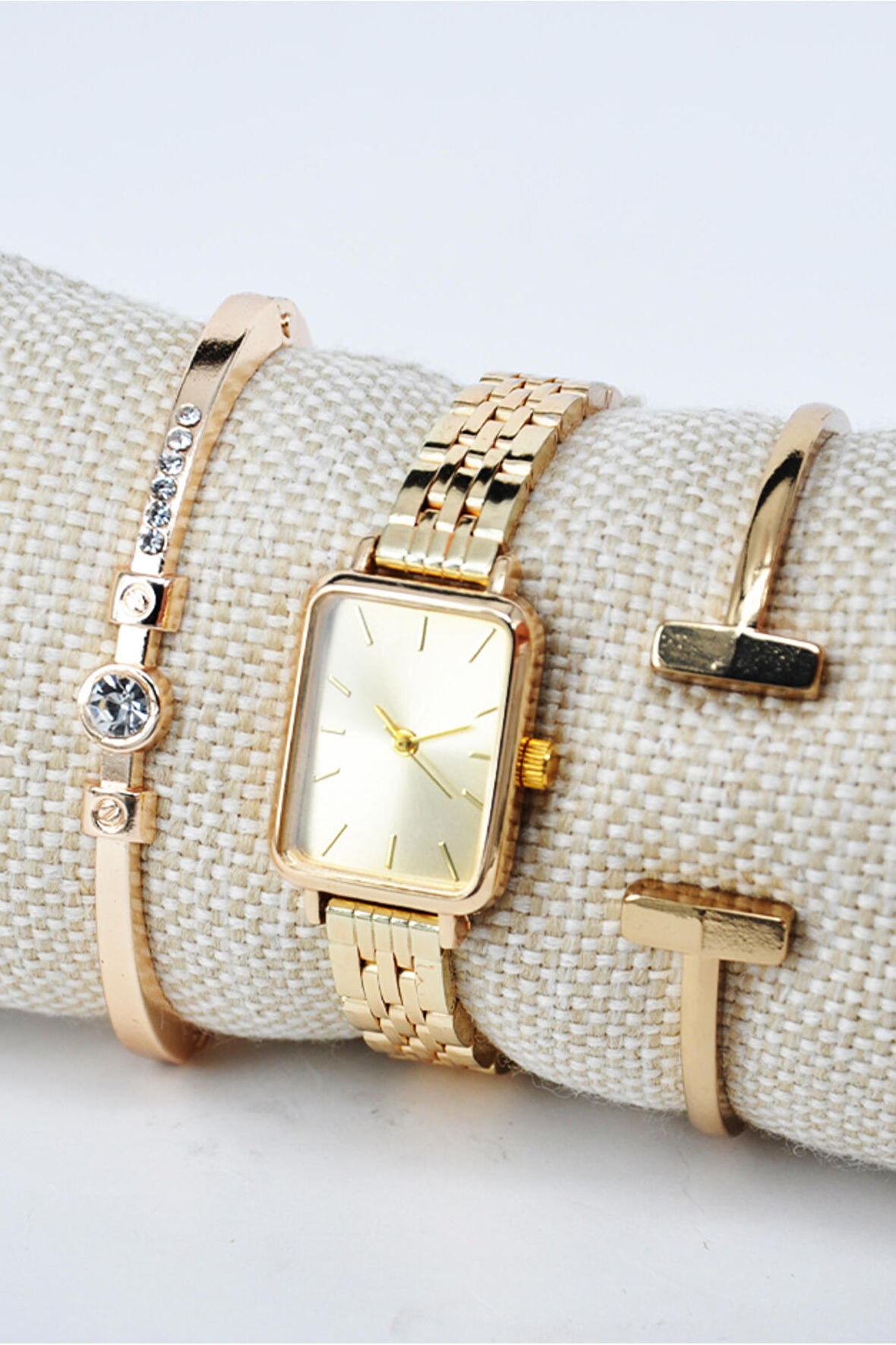 Altın Renk Full Gold Kordon Vintage Minimal Kasa Kol Saati & Yanındaki Bileklikler SU-825