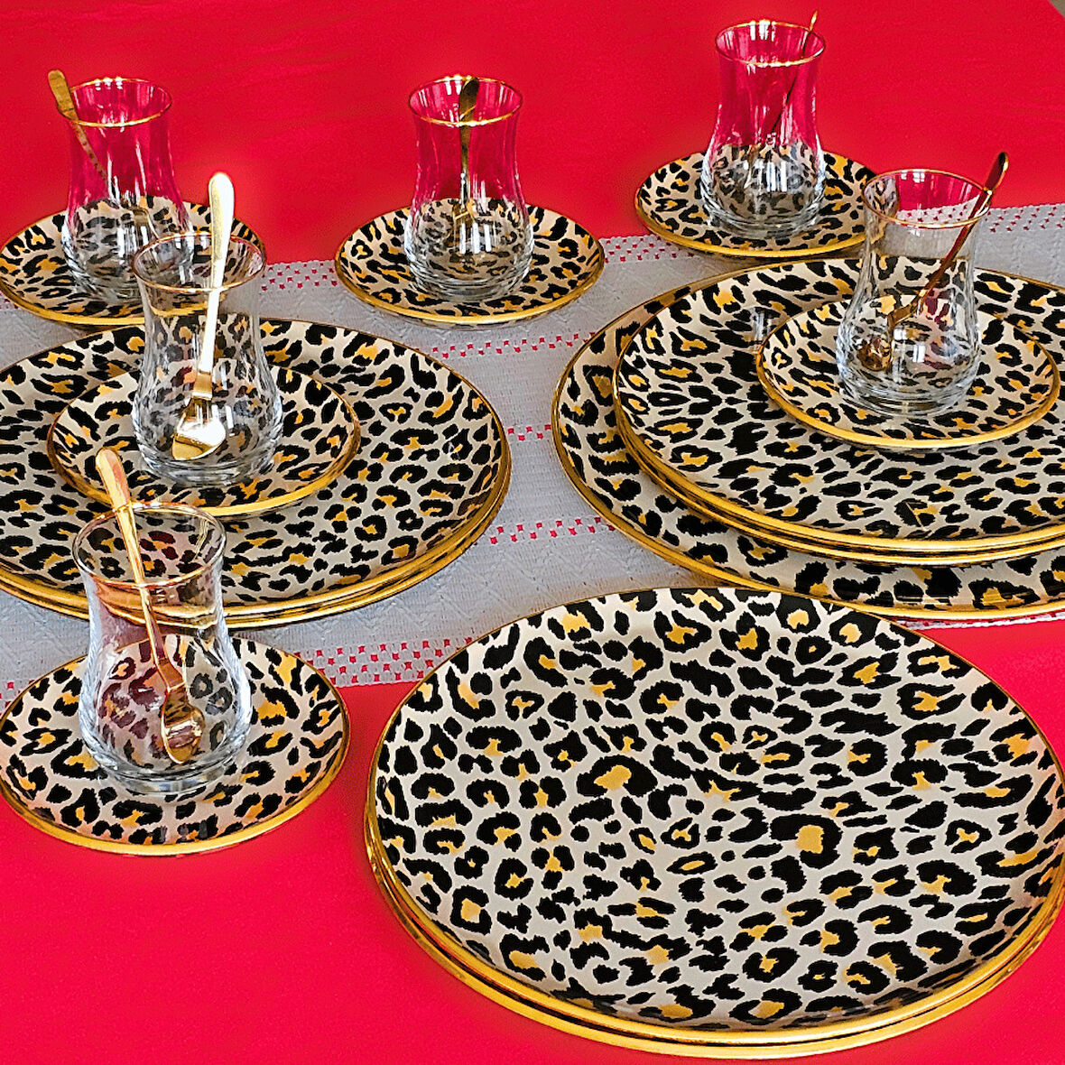 Glore Leopar Somon Altın Yaldızlı Cam 19 Parça Çay İkram Takımı