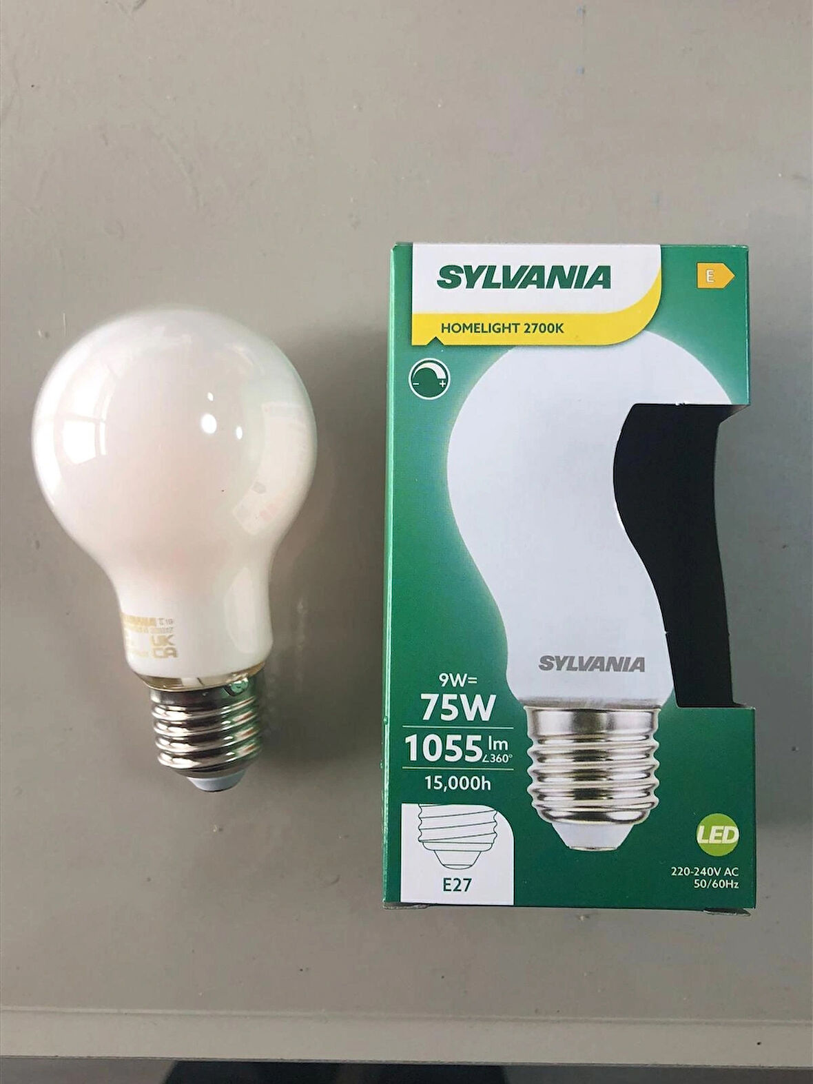 3 ADET SYLVANIA  9W=1055 LÜMEN  E27 2700K SARI LED AMPÜL DİMMER UYUMLU 