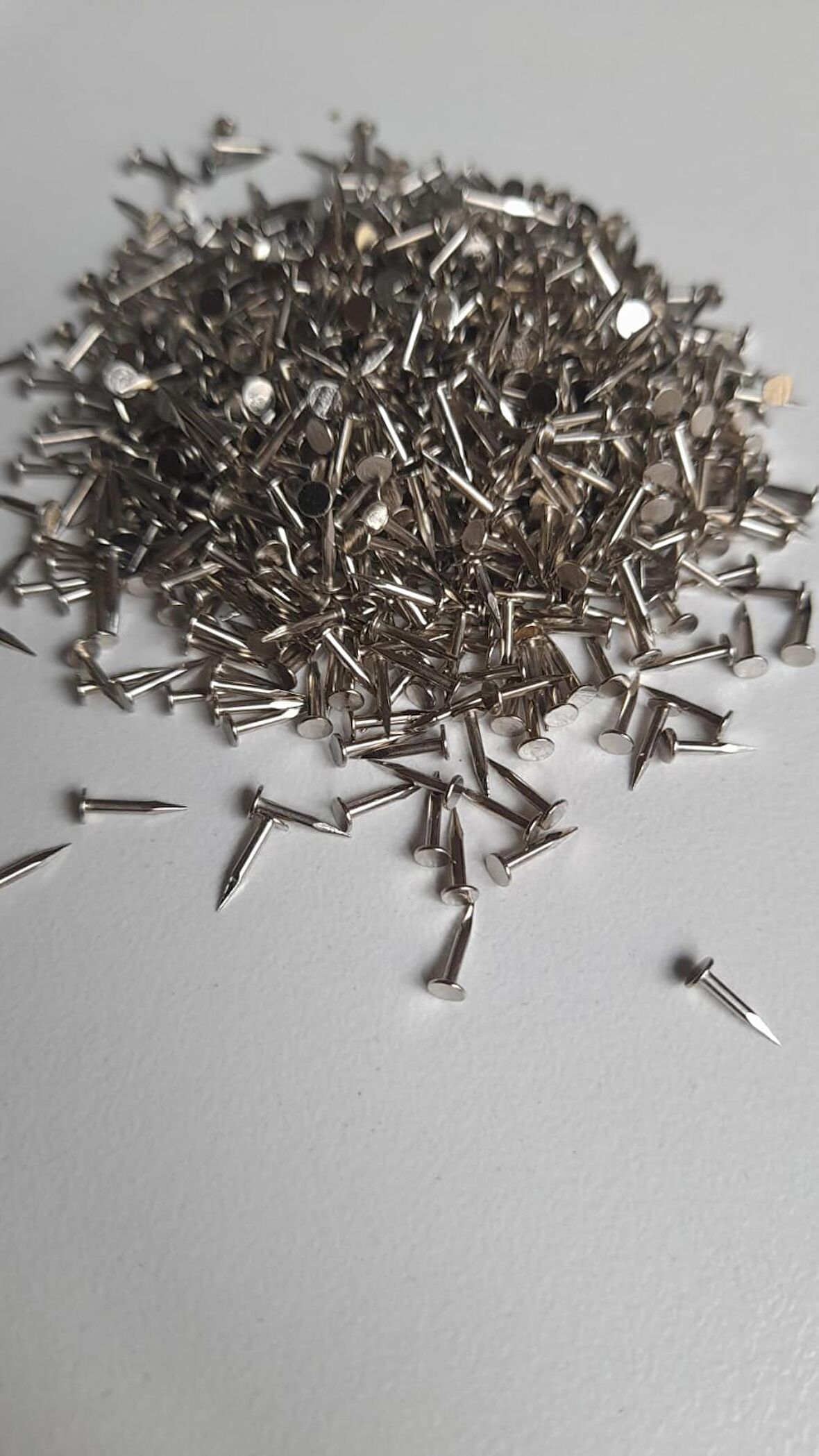Mini hobi çivisi 7 mm 2000 adet nikel