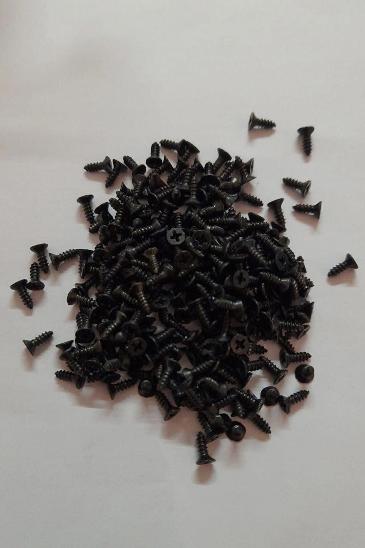 100 Adet 6,5 mm Mini Hobi Vidası Siyah