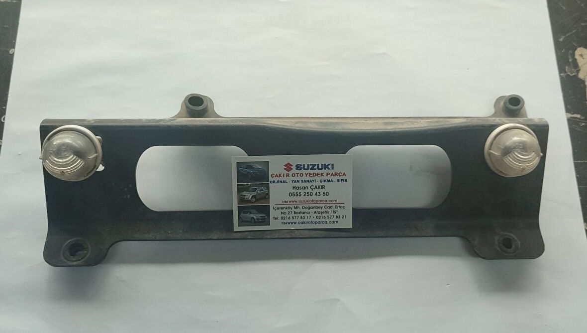 Suzuki Grand Vitara 06-12 Arka Plaka Altlığı Aydınlatma Lamba Çıkma