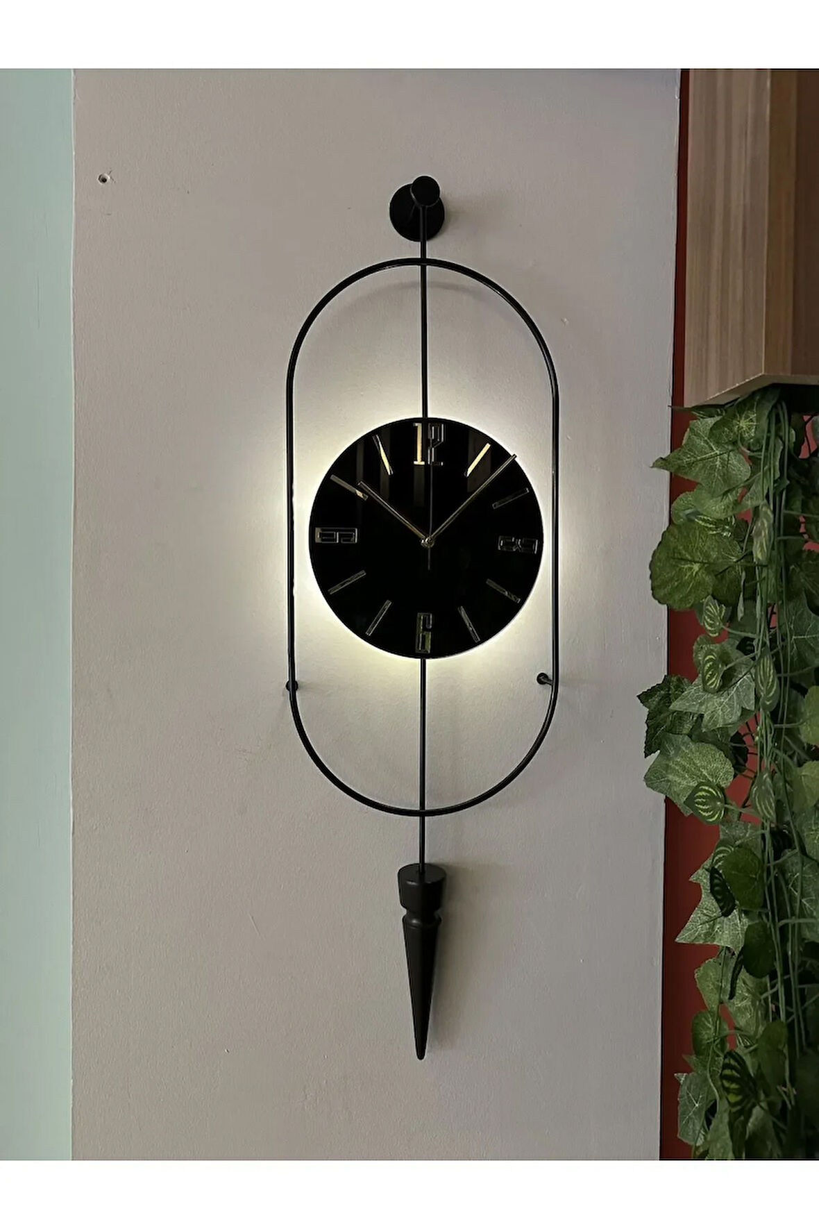 Siyah Ledli Serenity Pendulum Duvar Saati , Modern Dekoratif Metal Camlı Duvar Saati