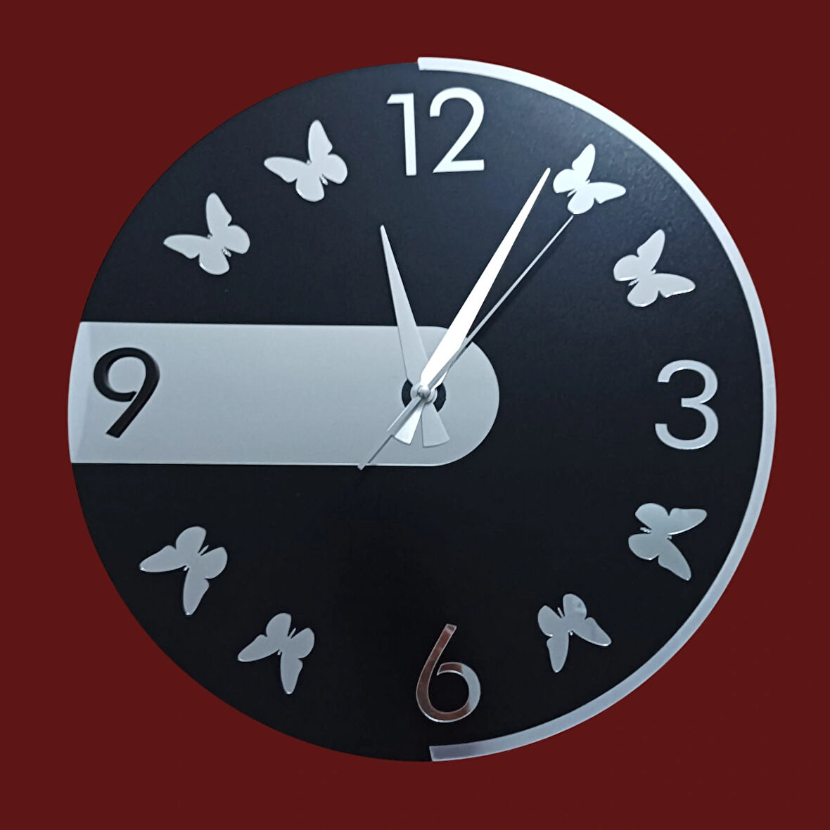 modern tarz dekoratif duvar saati dekorasyon kelebek dekor gümüş aynalı pleksili