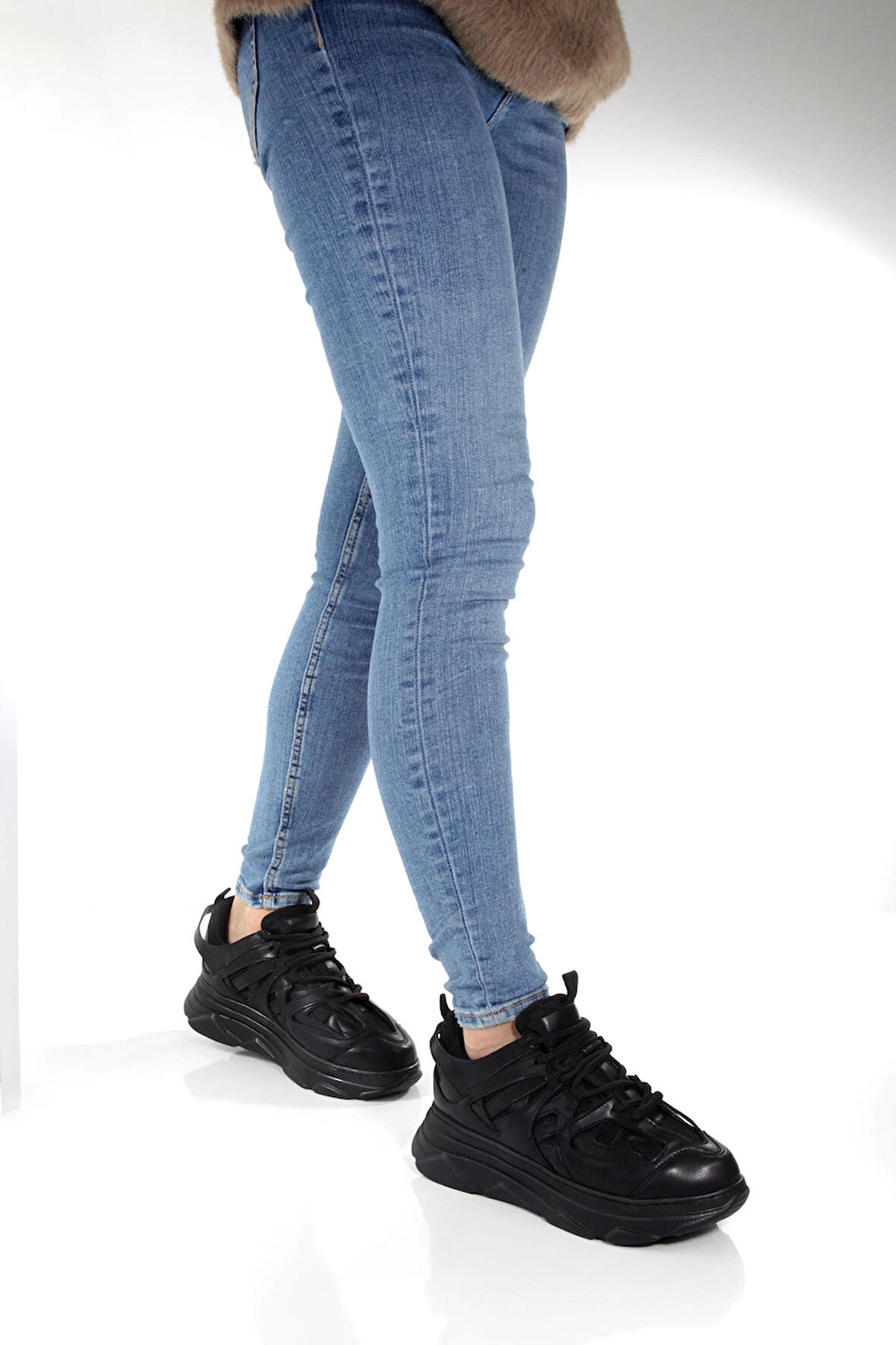 Kalın Tabanlı Bağcıklı Unisex Spor Ayakkabı