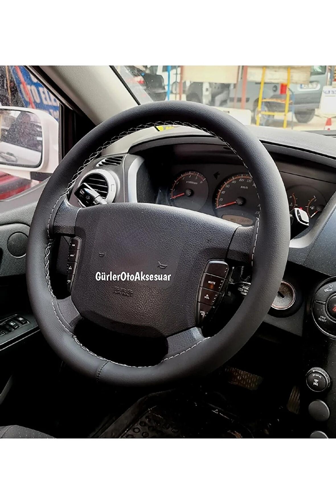 Ssangyong Actyon Sports Uyumlu Dikmeli Direksiyon Kılıfı Soft Siyah Deri Gri Ipli A Plus ( 38×10cm )
