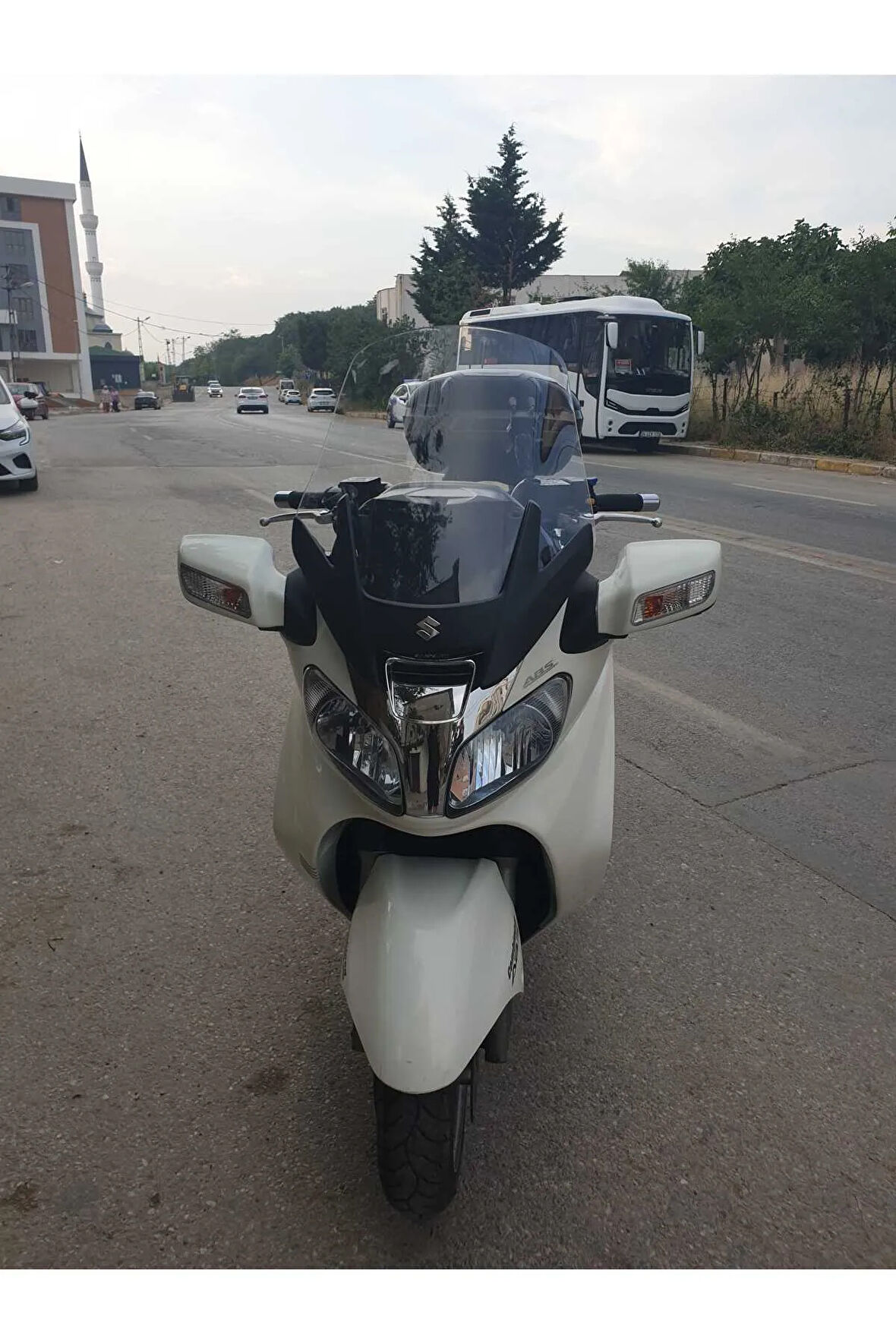Suzuki Burgman 400 Ön cam 1999 2006 Model Yılı 64cm Şeffaf Renk 4mm Uzun Geniş Cam